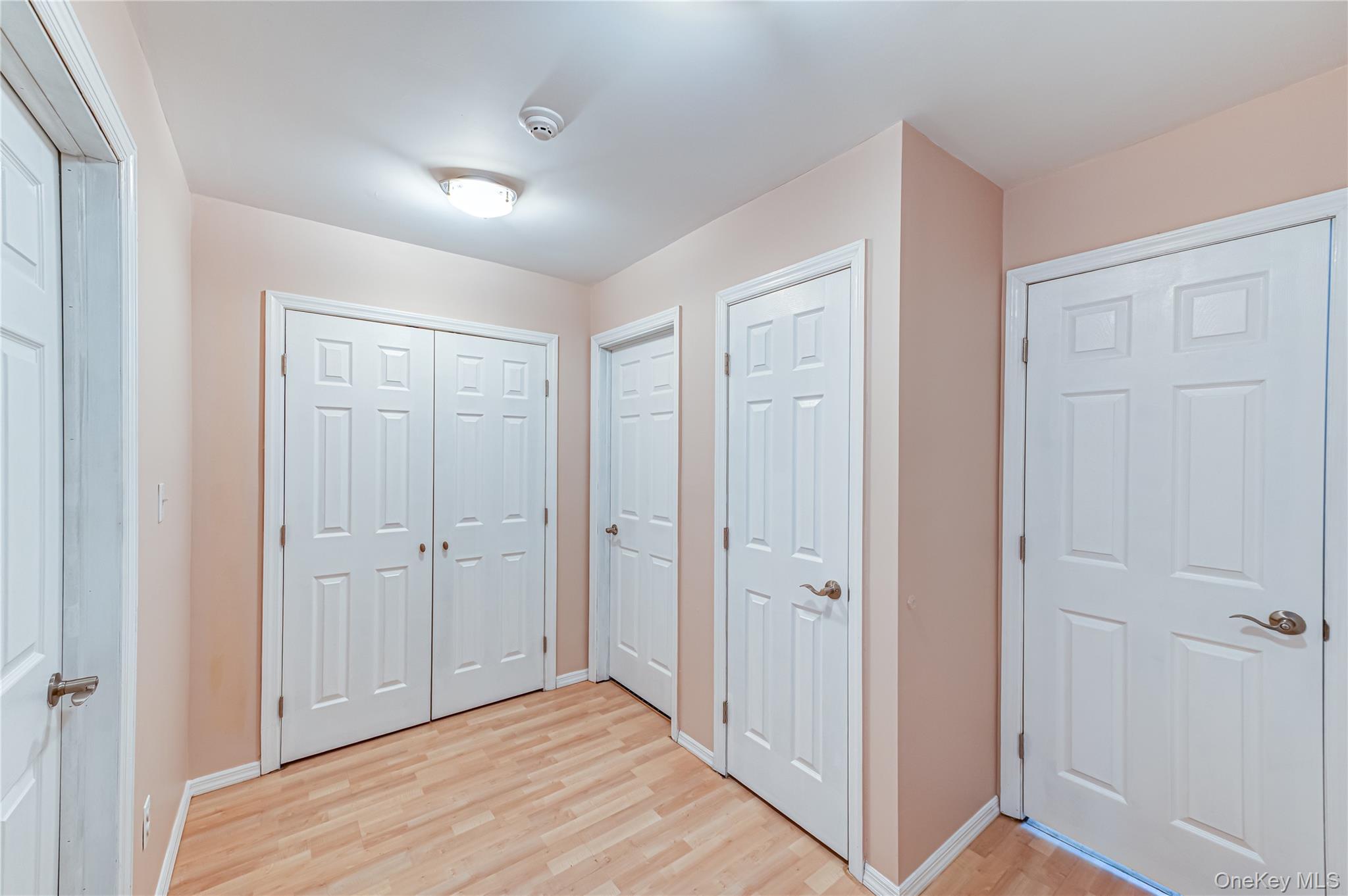 #11 photo, 2452 Coolidge Avenue, ناسو North Bellmore , NY 11710