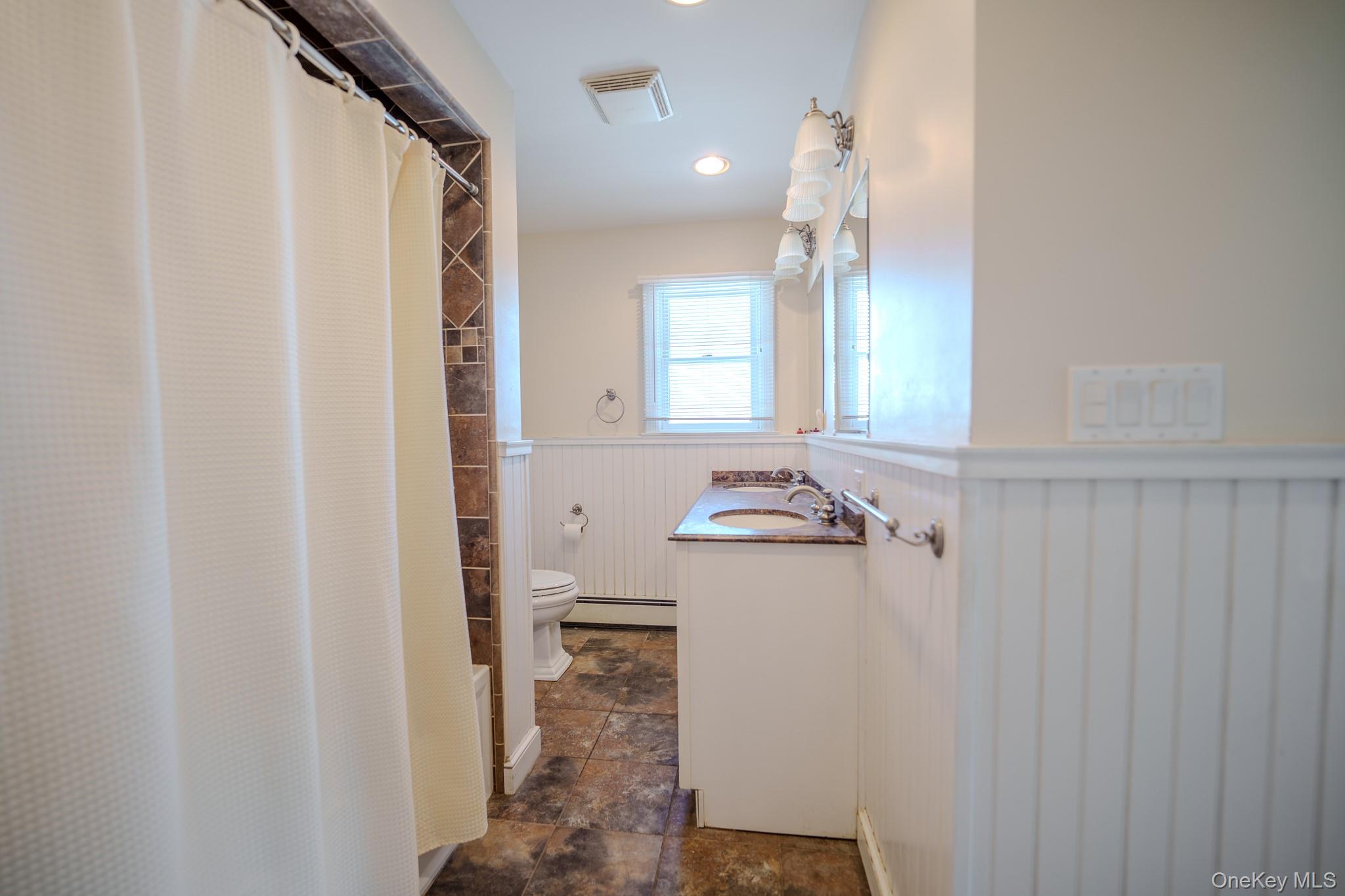 #15 photo, 711 S Bayview Avenue, Freeport , NY 11520