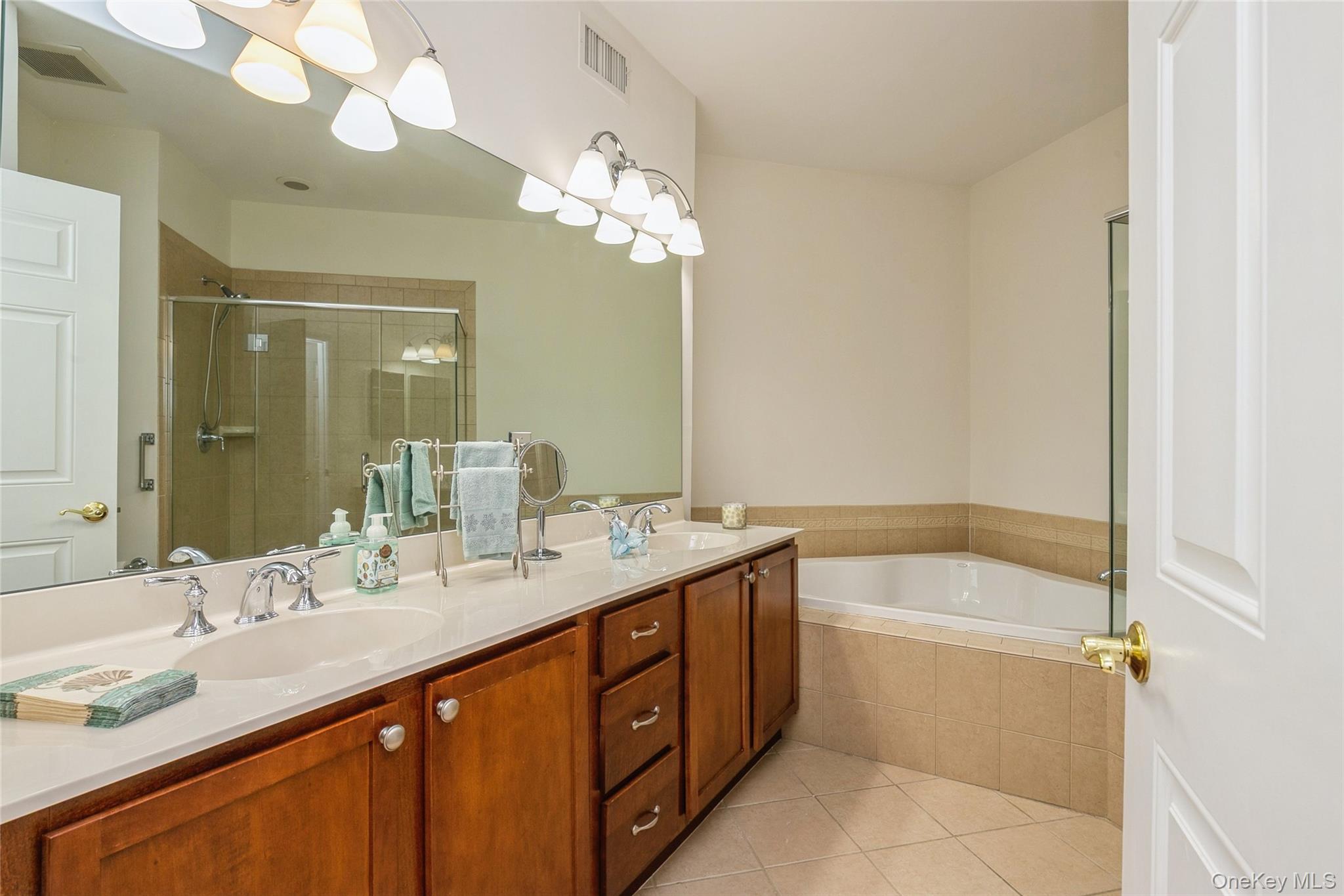 #16 photo, 51 Symphony Drive, Lake Grove , NY 11755