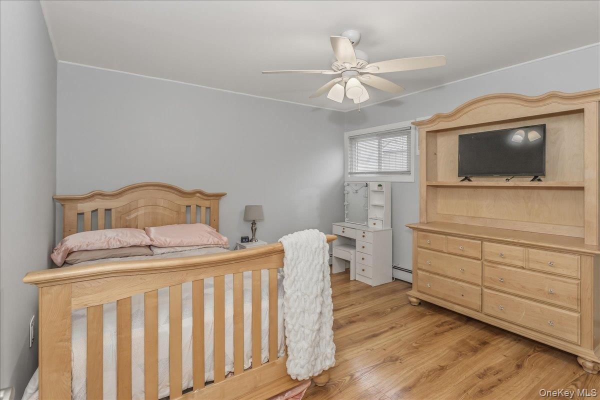 #20 photo, 30 Echo Lane, Levittown , NY 11756