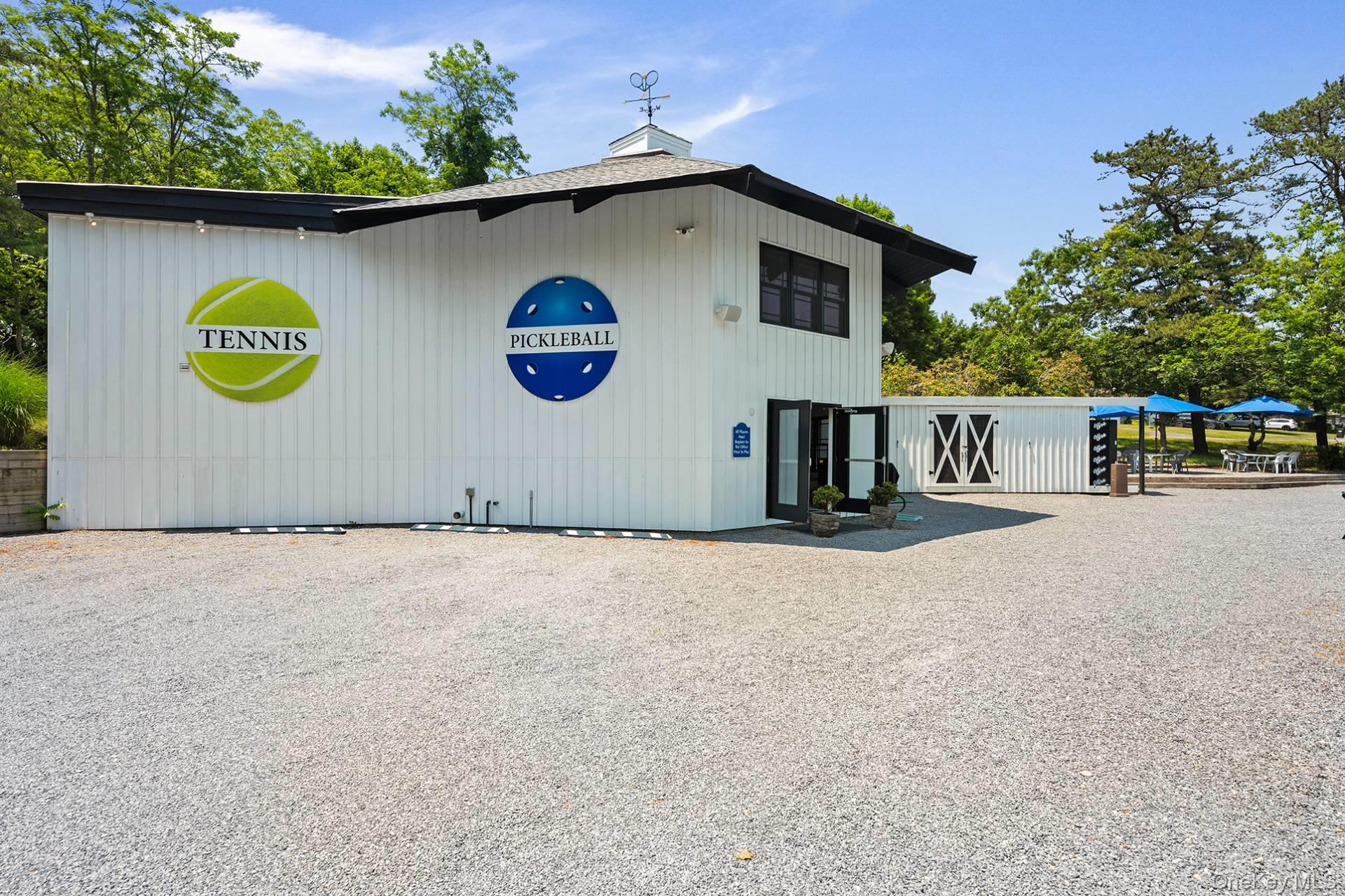 #10 photo, 142 Montauk Highway, Westhampton , NY 11977