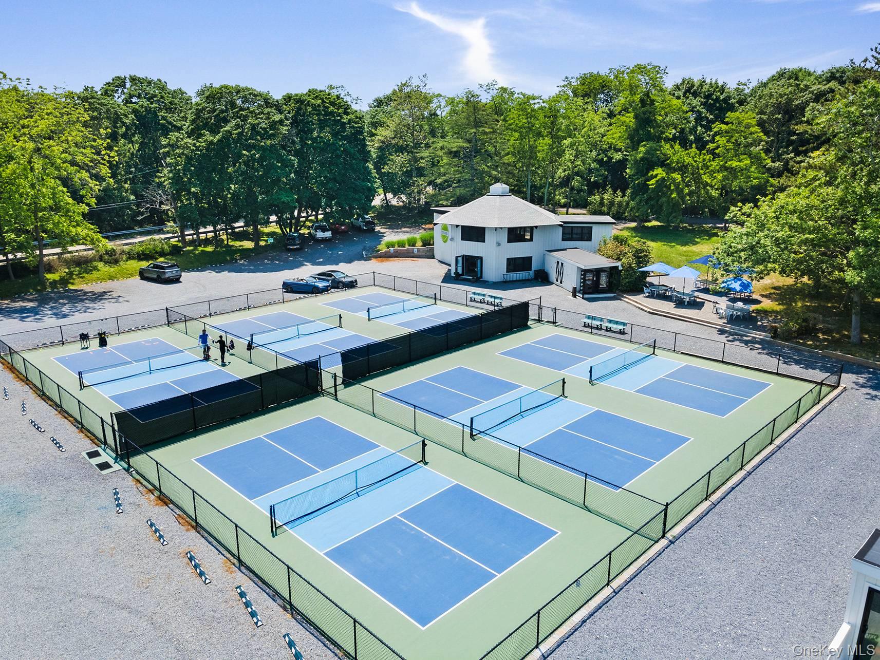 #16 photo, 142 Montauk Highway, Westhampton , NY 11977