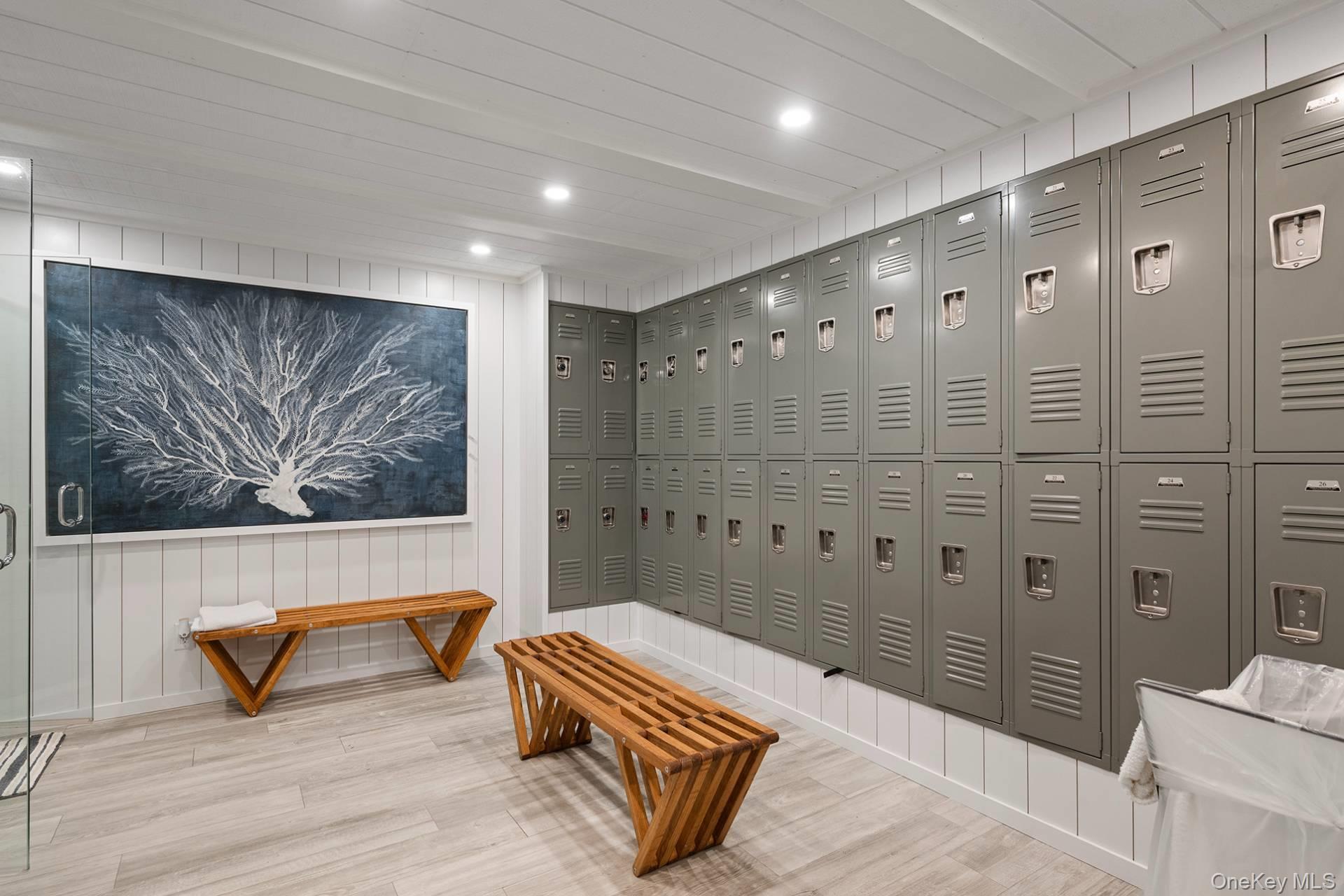 #8 photo, 142 Montauk Highway, Westhampton , NY 11977