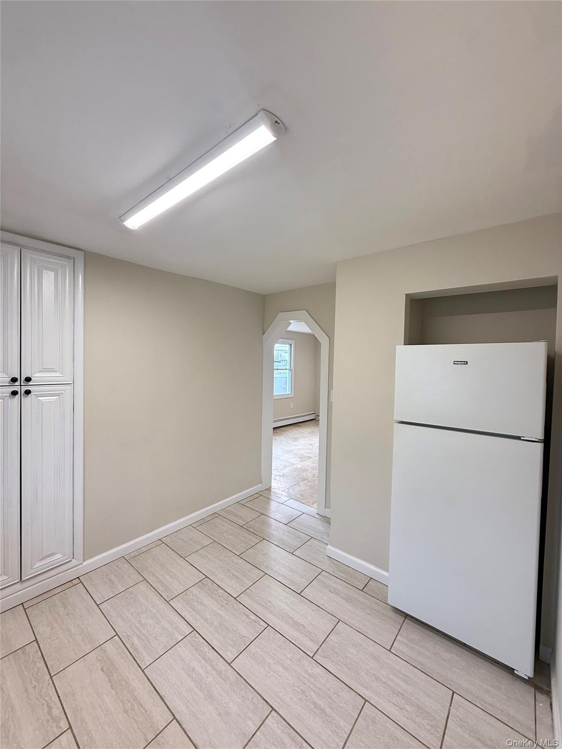 #4 photo, 202 N Wellwood Avenue, Lindenhurst , NY 11757