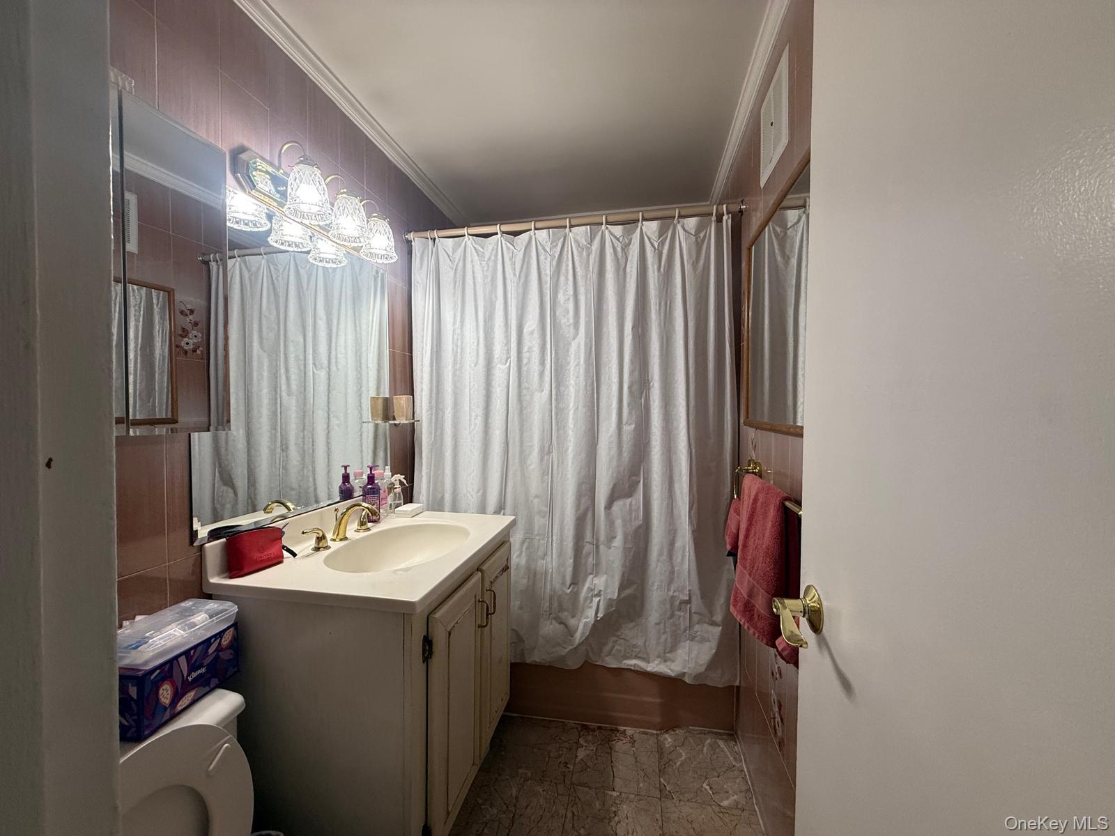 #6 photo, 3034 73rd Street, East Elmhurst , NY 11370