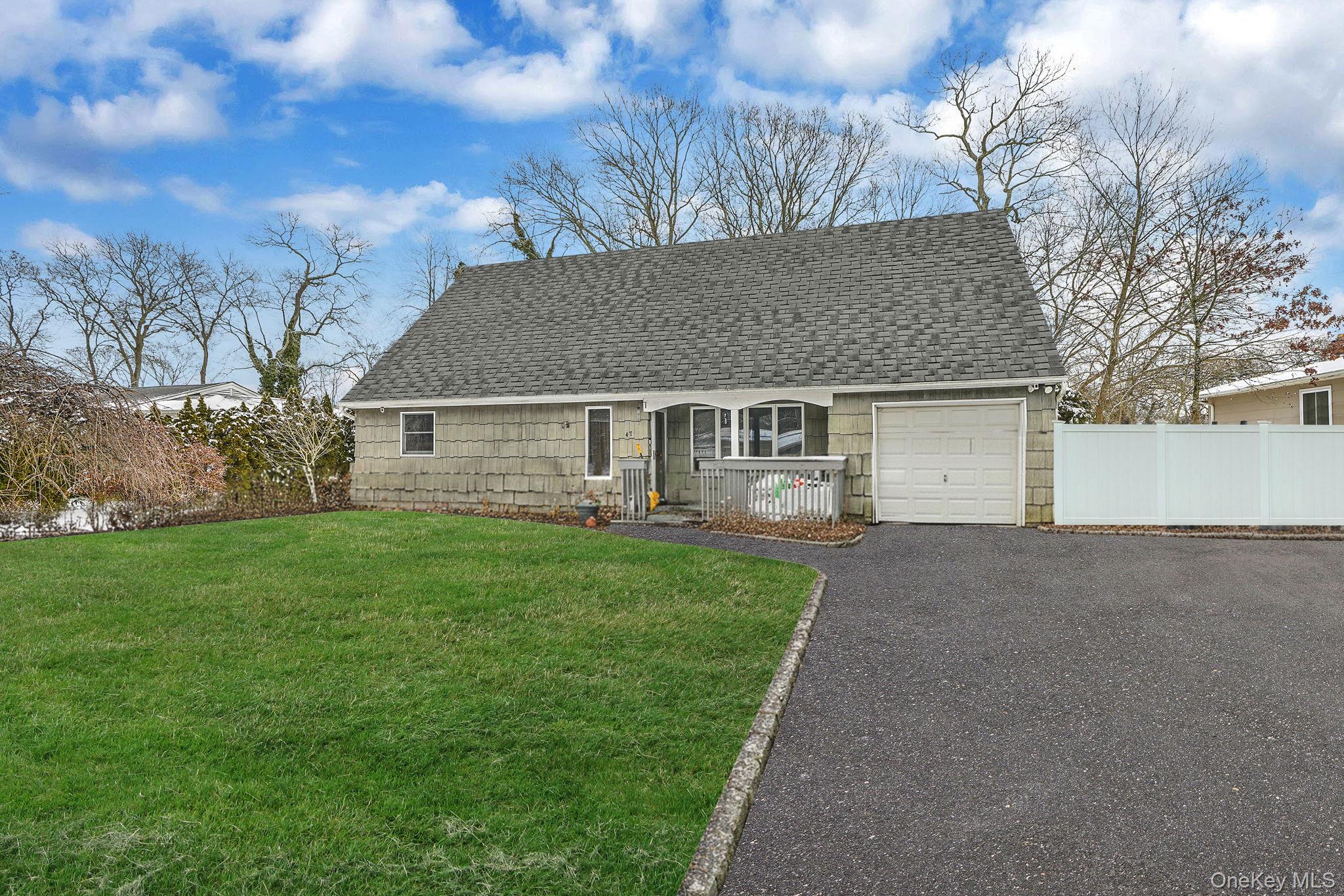 #1 photo, 47 Holiday Boulevard, Center Moriches , NY 11934