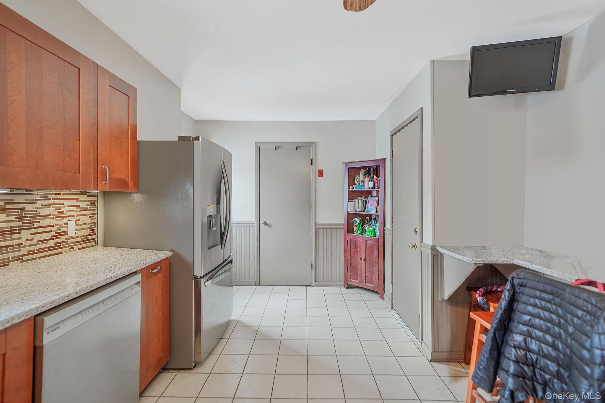 #11 photo, 47 Holiday Boulevard, Center Moriches , NY 11934