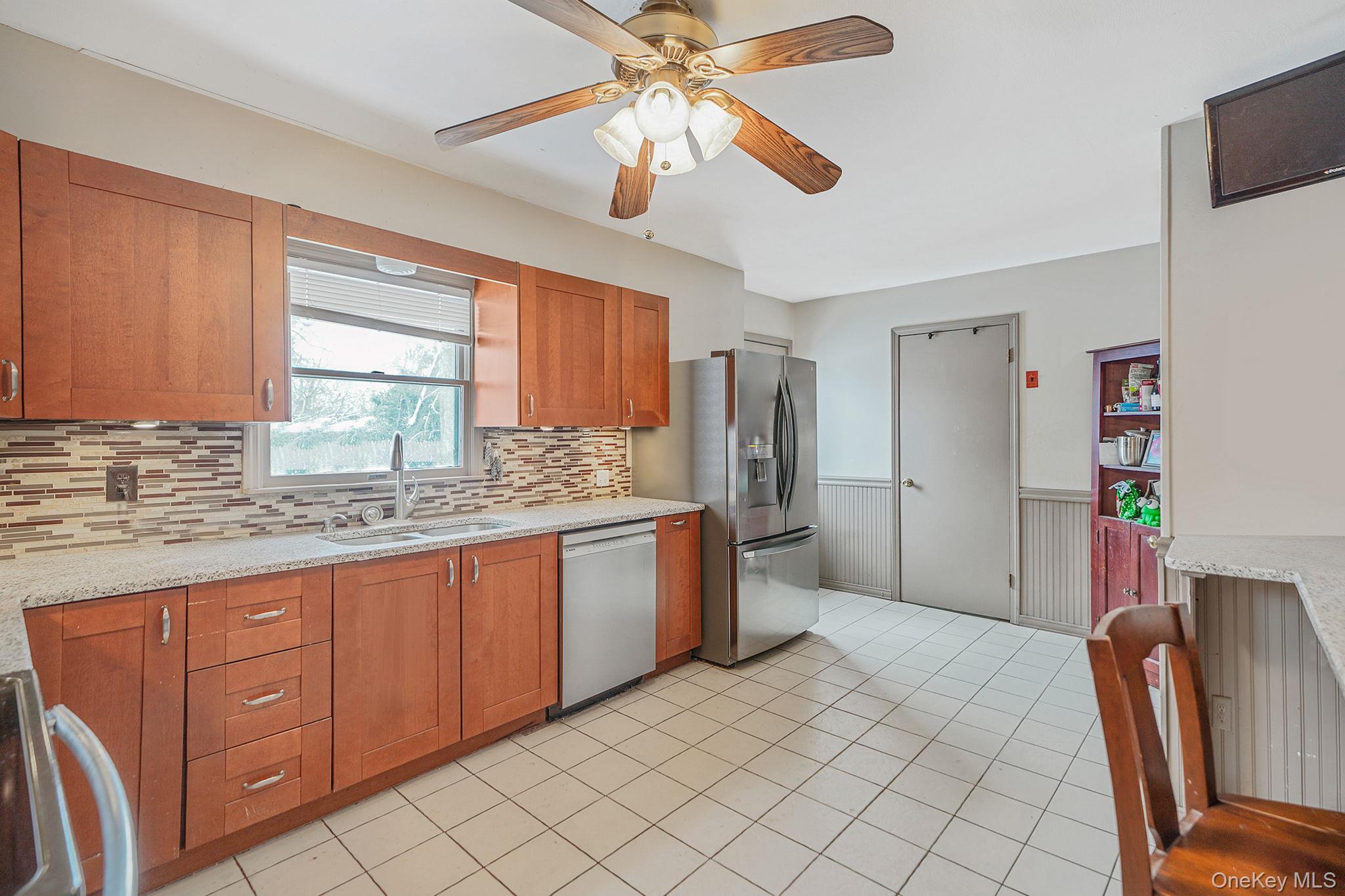 #12 photo, 47 Holiday Boulevard, Center Moriches , NY 11934