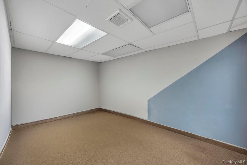 #14 photo, 600 Hicksville Road, Bethpage , NY 11714