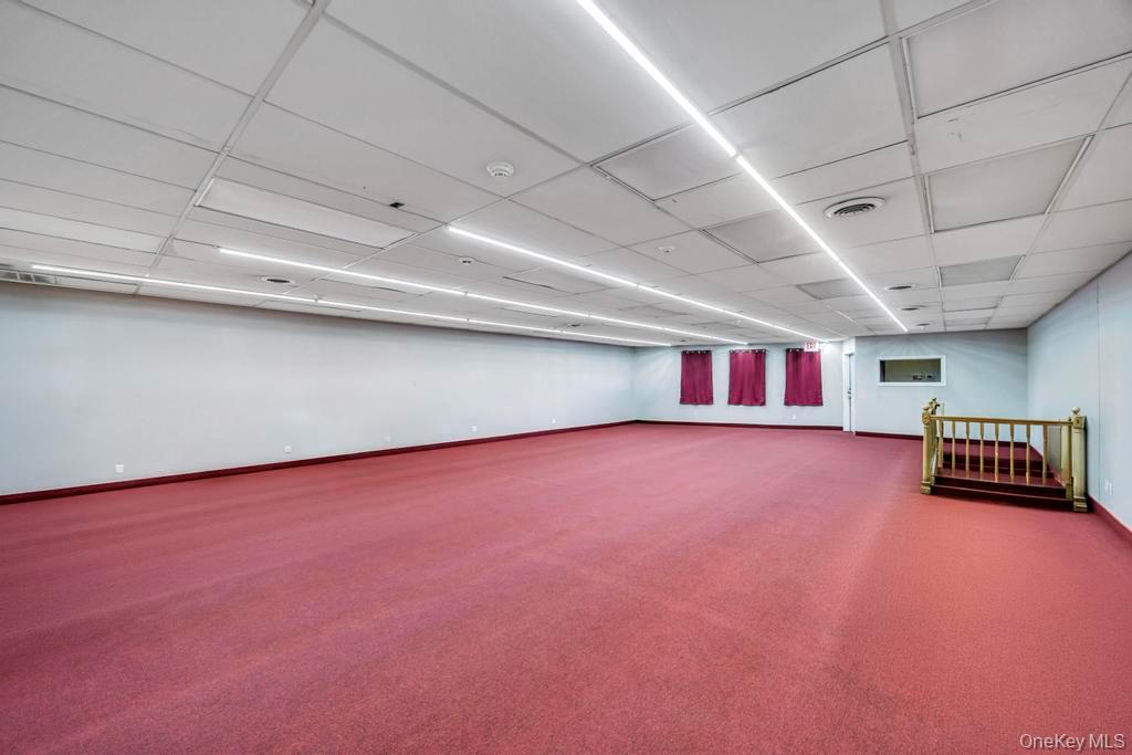 #7 photo, 600 Hicksville Road, Bethpage , NY 11714