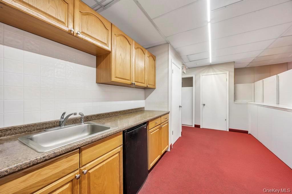 #8 photo, 600 Hicksville Road, Bethpage , NY 11714