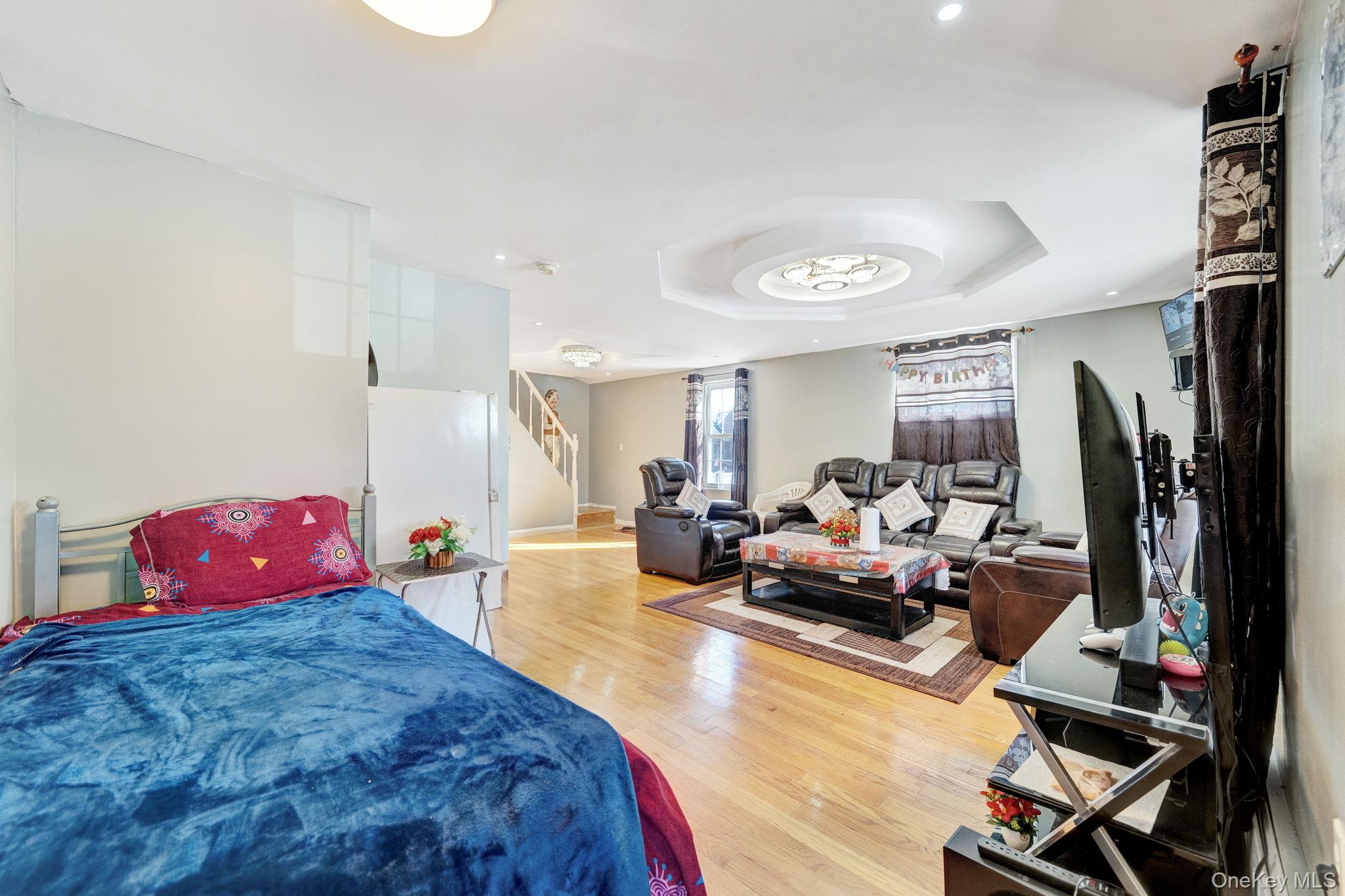 #8 photo, 10967 131st Street, South Ozone Park , NY 11420