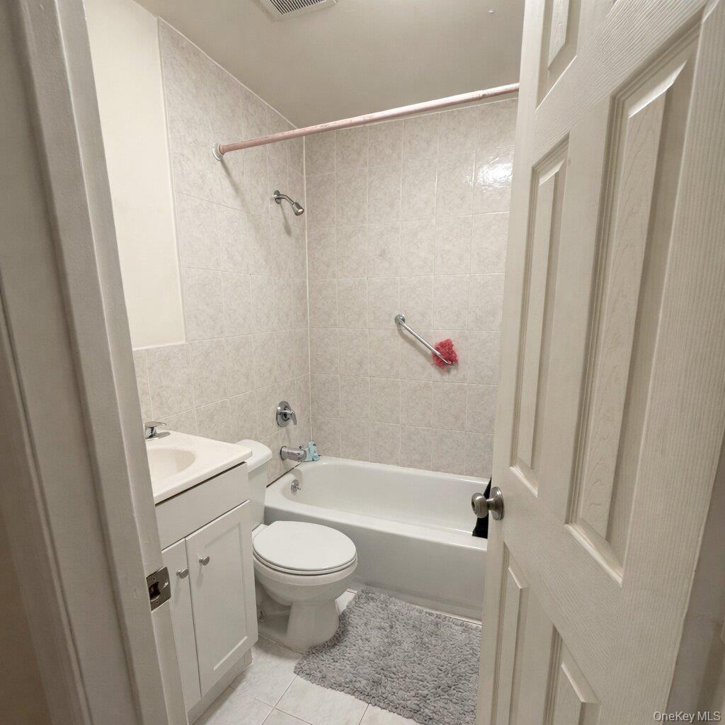 #3 photo, 171 Beach 29th Street, Far Rockaway , NY 11691