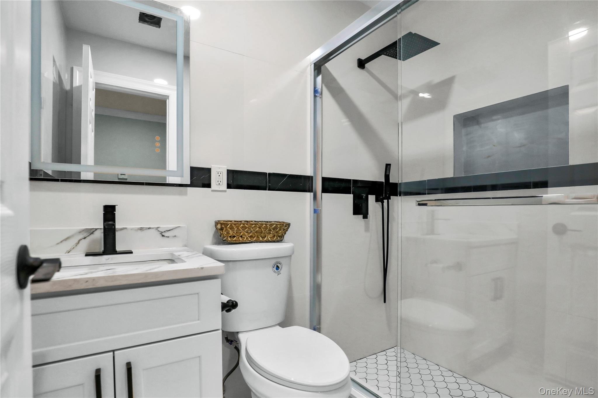 #13 photo, 45 Colony Lane, Syosset , NY 11791