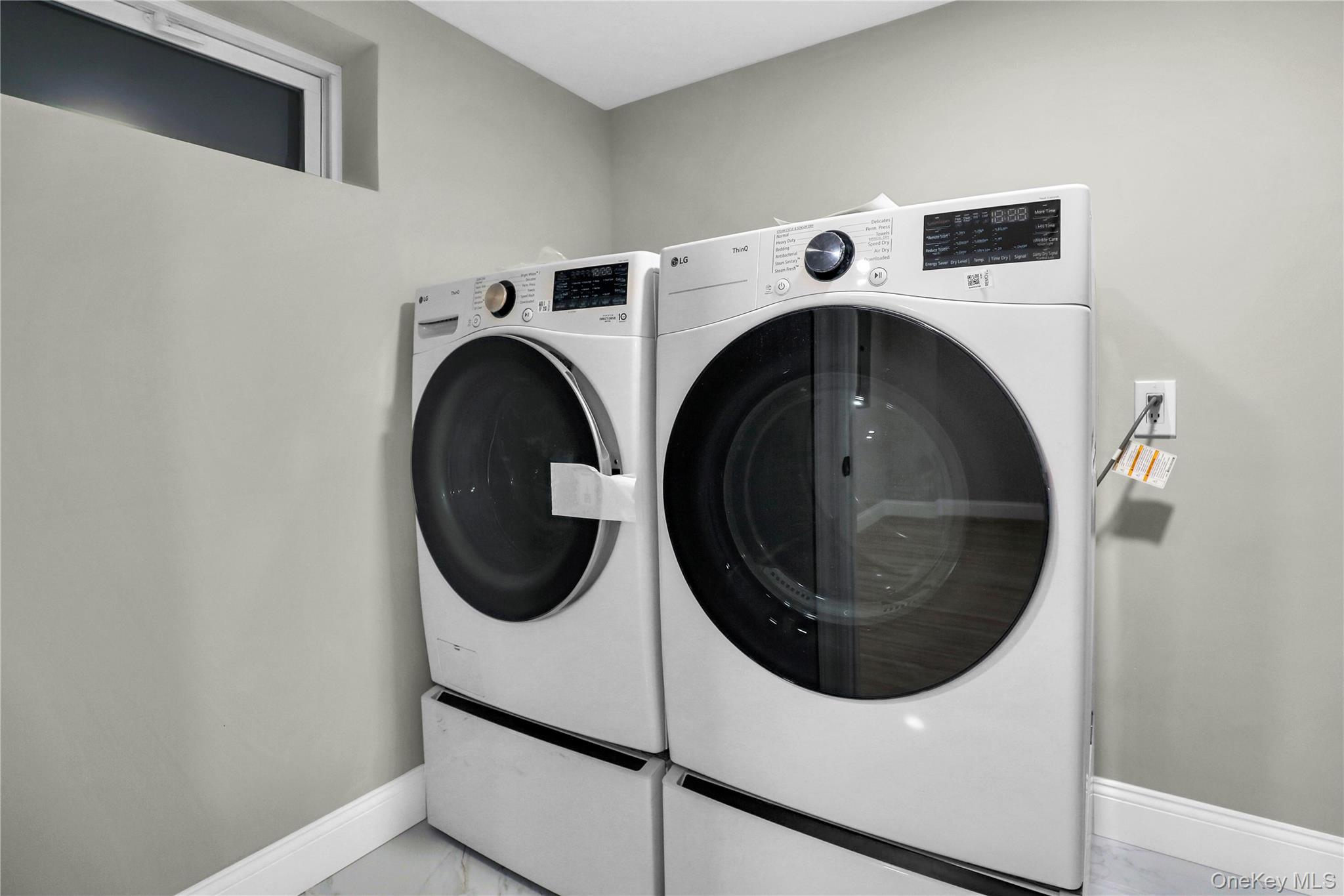 #19 photo, 45 Colony Lane, Syosset , NY 11791