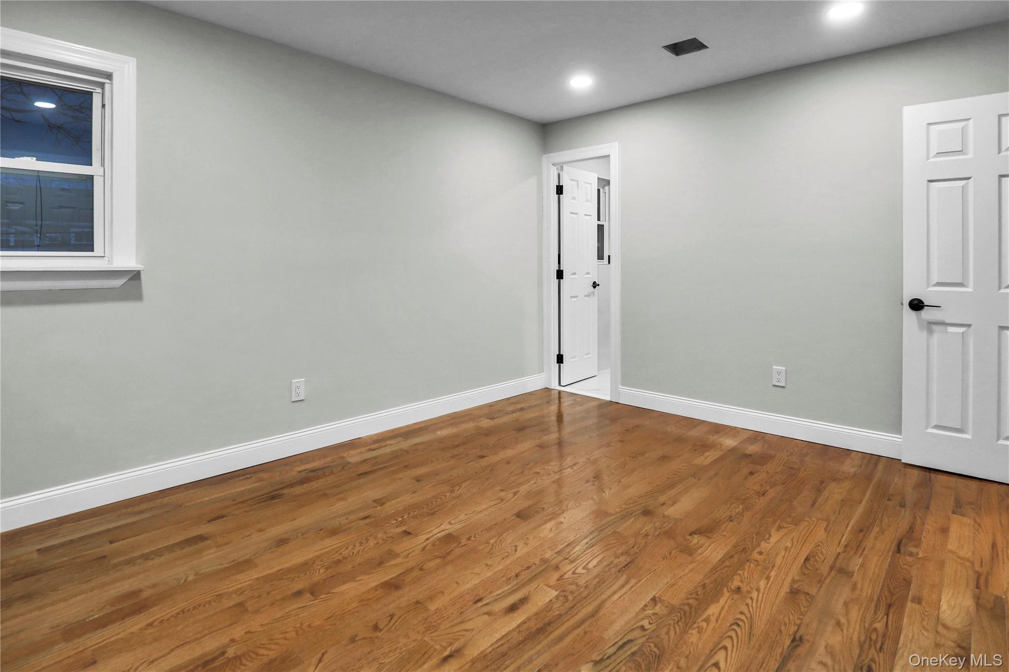 #9 photo, 45 Colony Lane, Syosset , NY 11791