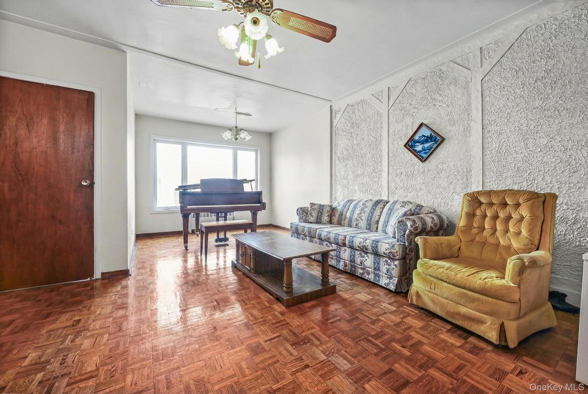 #4 photo, 13734 94th Street, Куинс ‖ Ozone Park , NY 11417