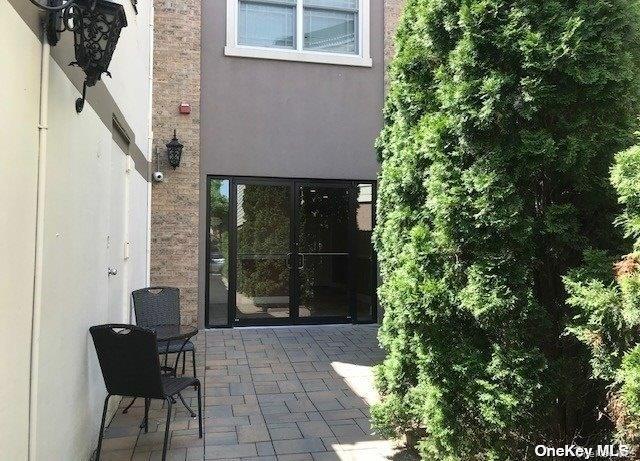 #15 photo, 328A Main Street, Huntington , NY 11743