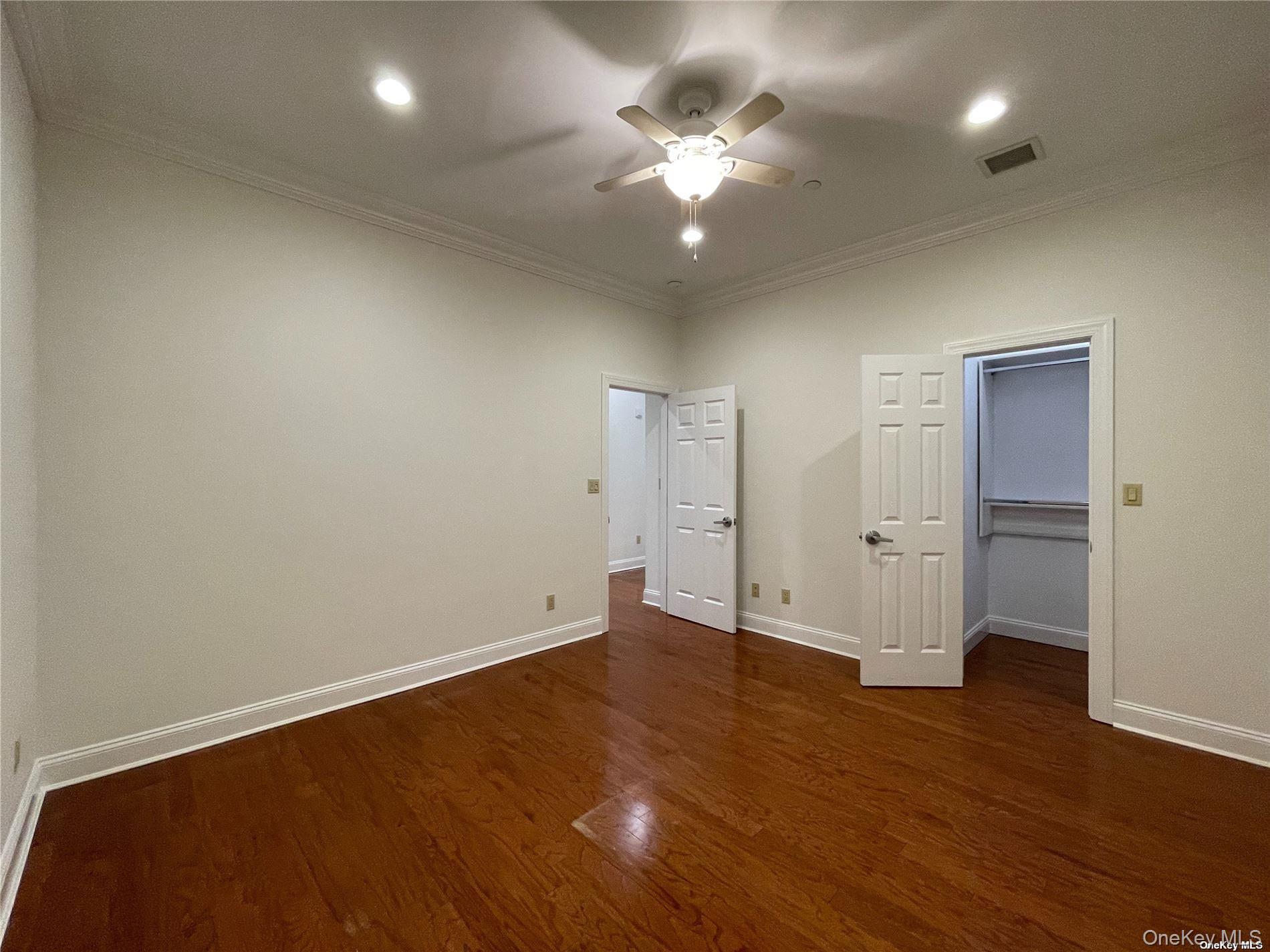 #5 photo, 328A Main Street, Huntington , NY 11743