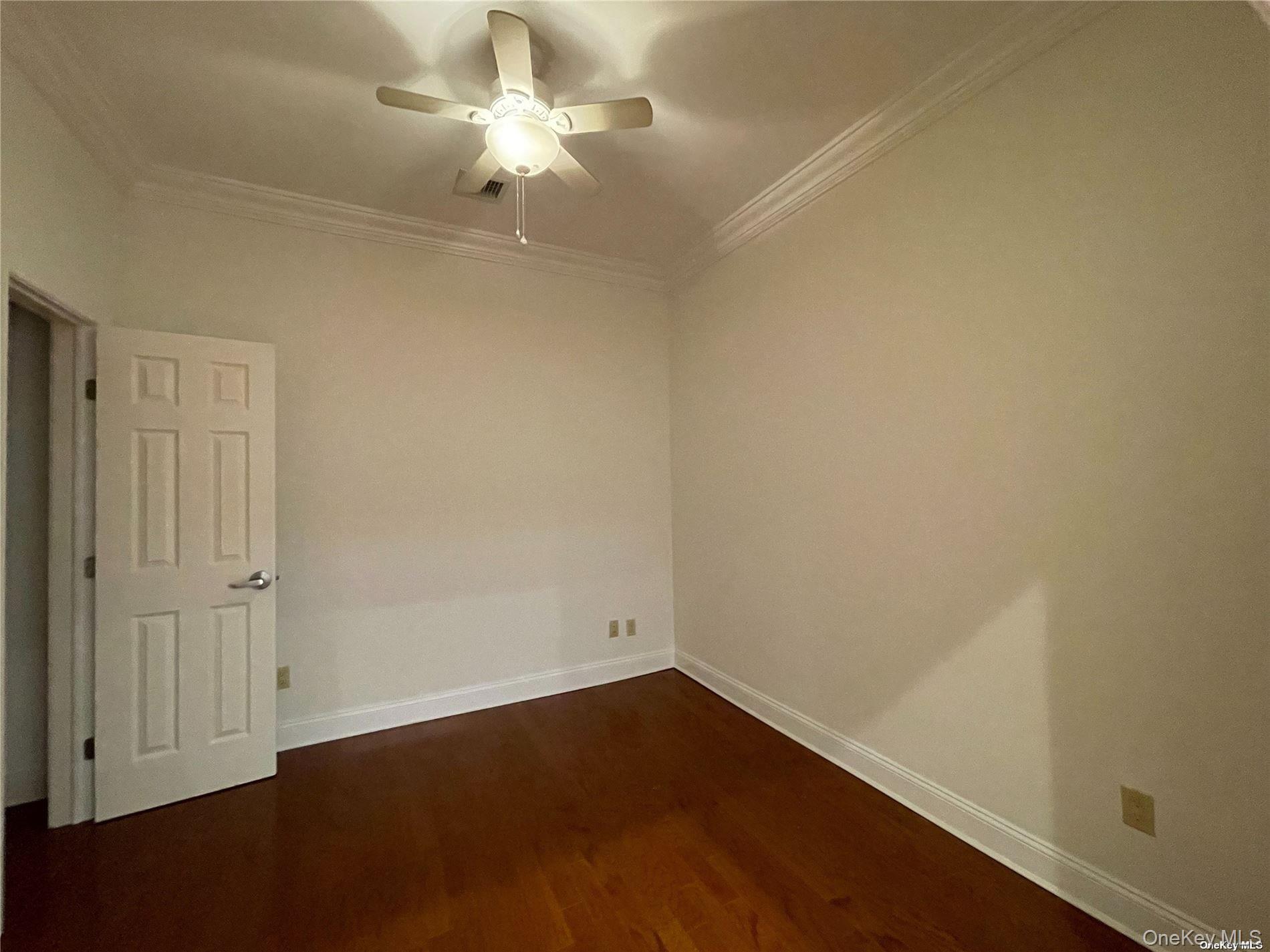 #7 photo, 328A Main Street, Huntington , NY 11743