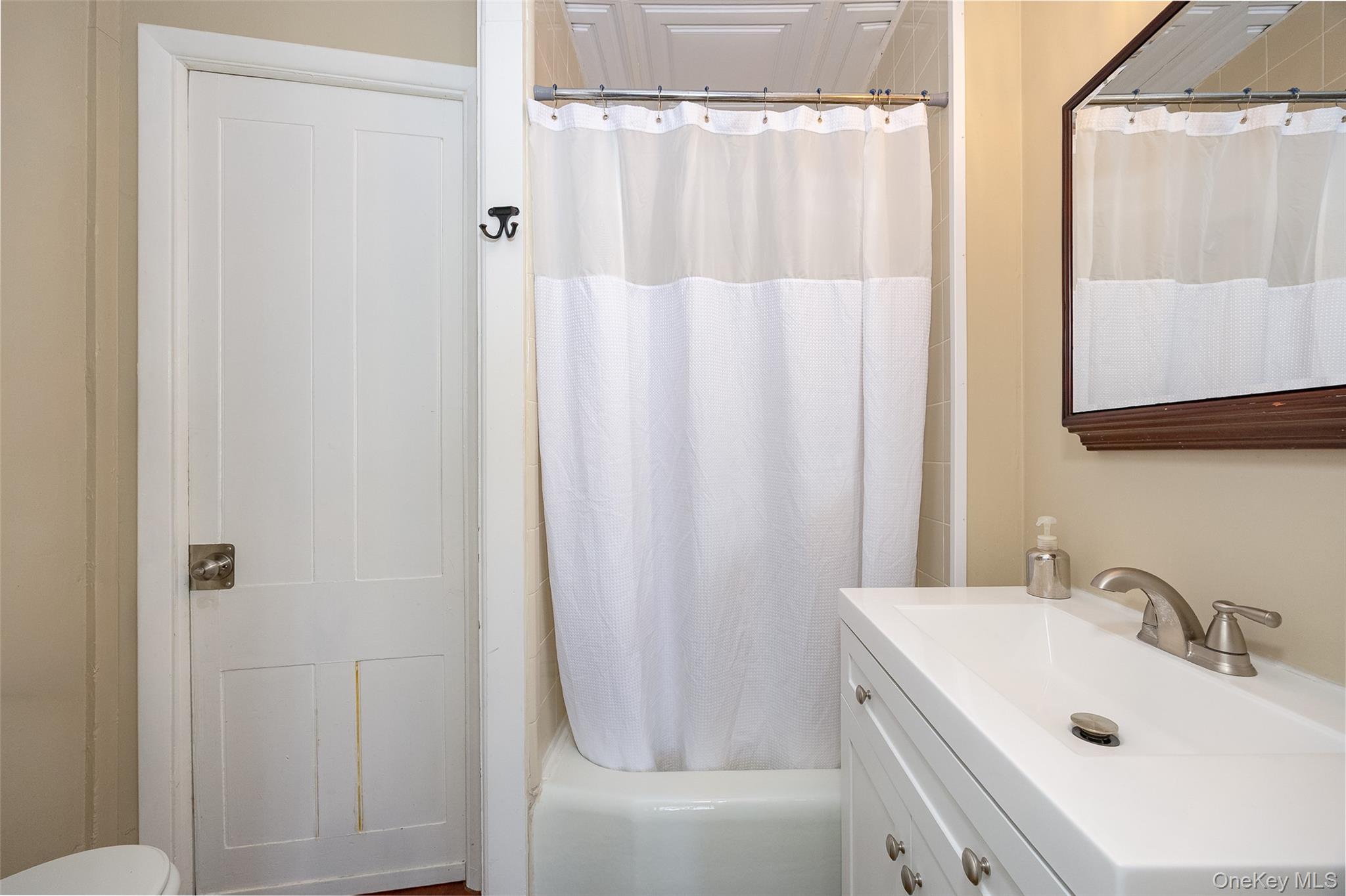 #14 photo, 12 Hanscom Avenue, Poughkeepsie , NY 12601