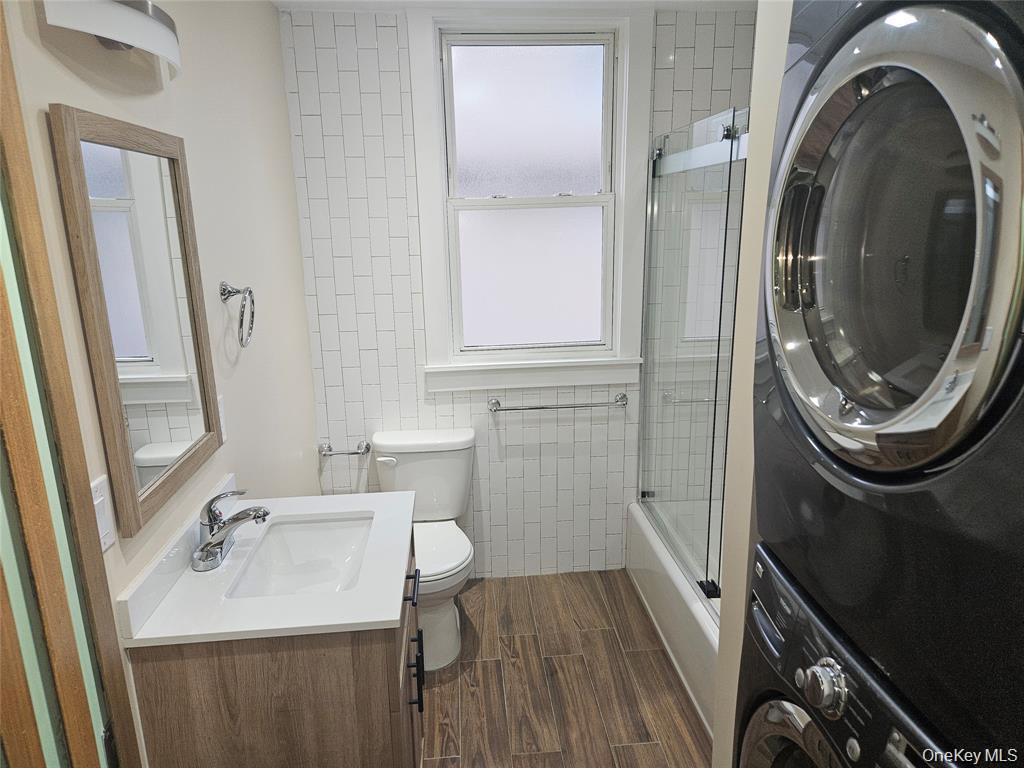 #8 photo, 94 Briggs Avenue, Yonkers , NY 10701