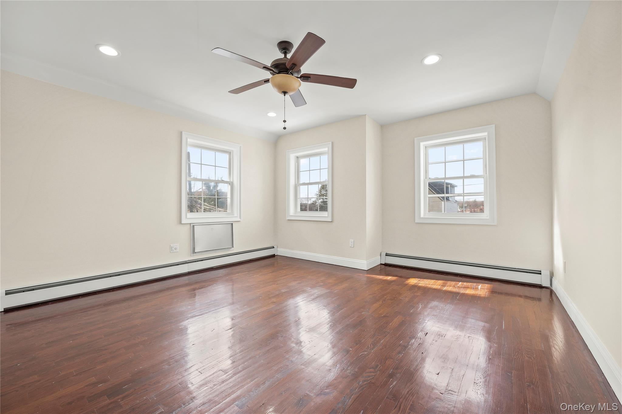 #16 photo, 4824 Robertson Street, Bronx , NY 10470