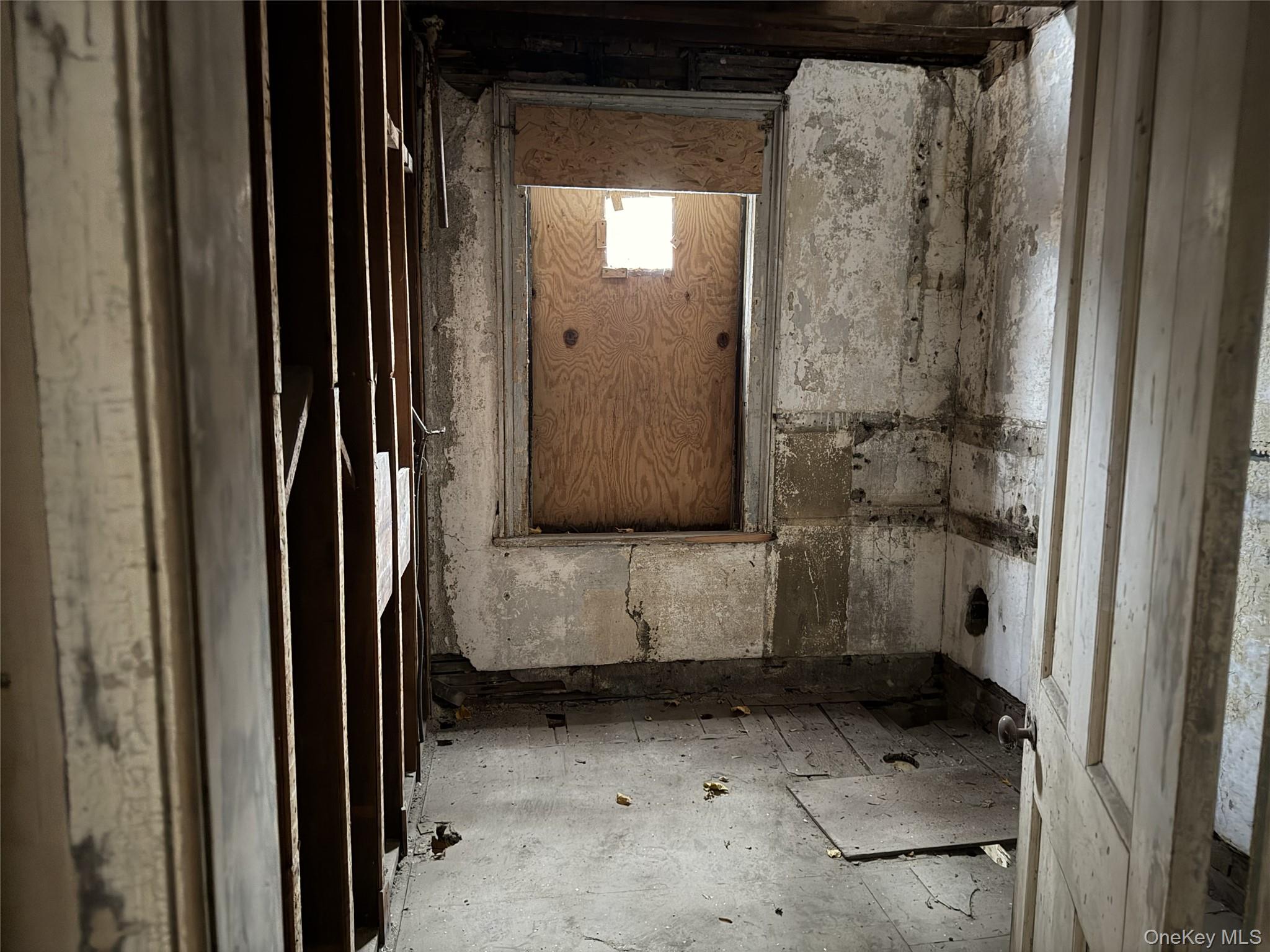 #10 photo, 169 Chambers Street, Newburgh , NY 12550