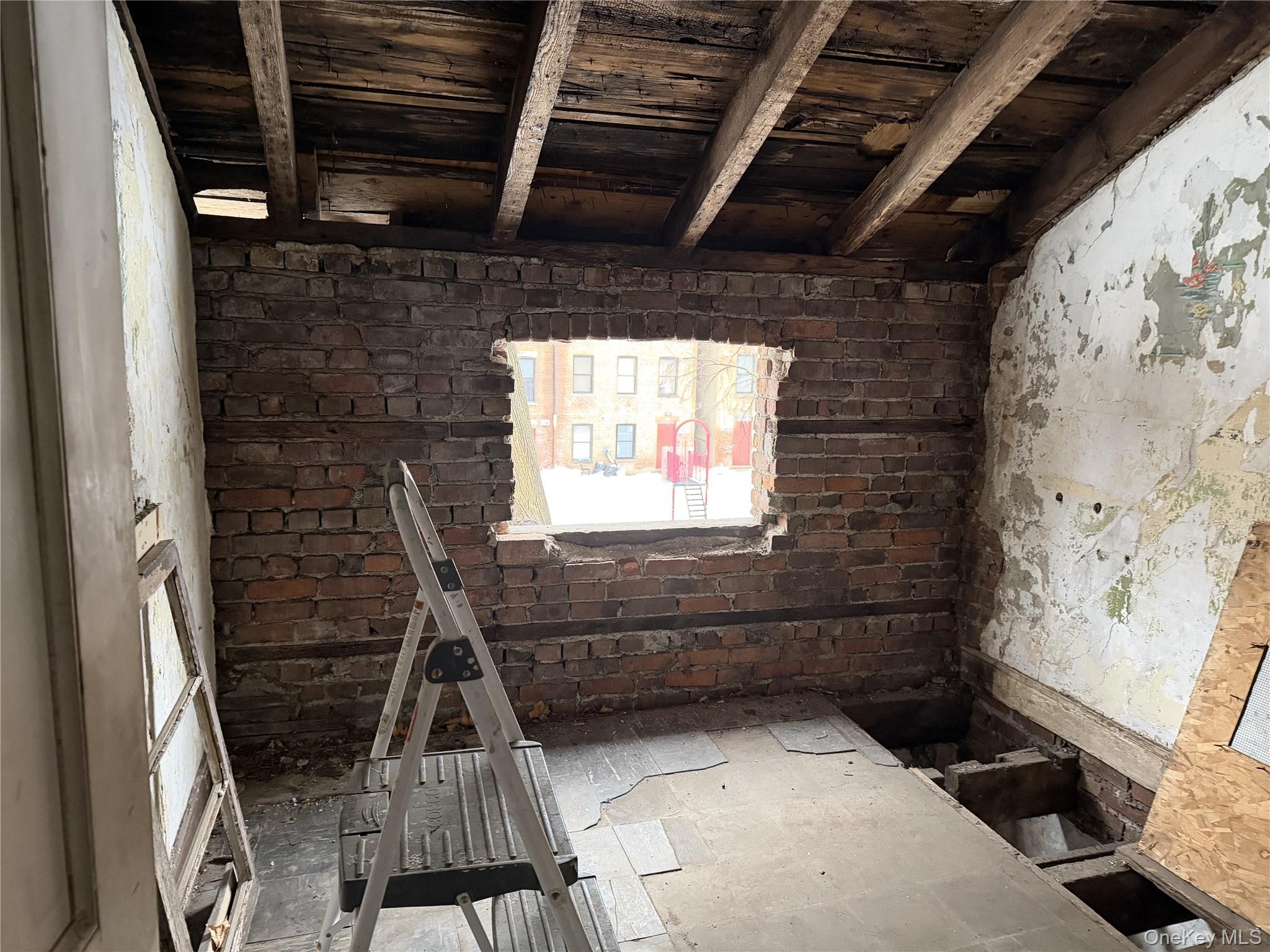 #11 photo, 169 Chambers Street, Newburgh , NY 12550