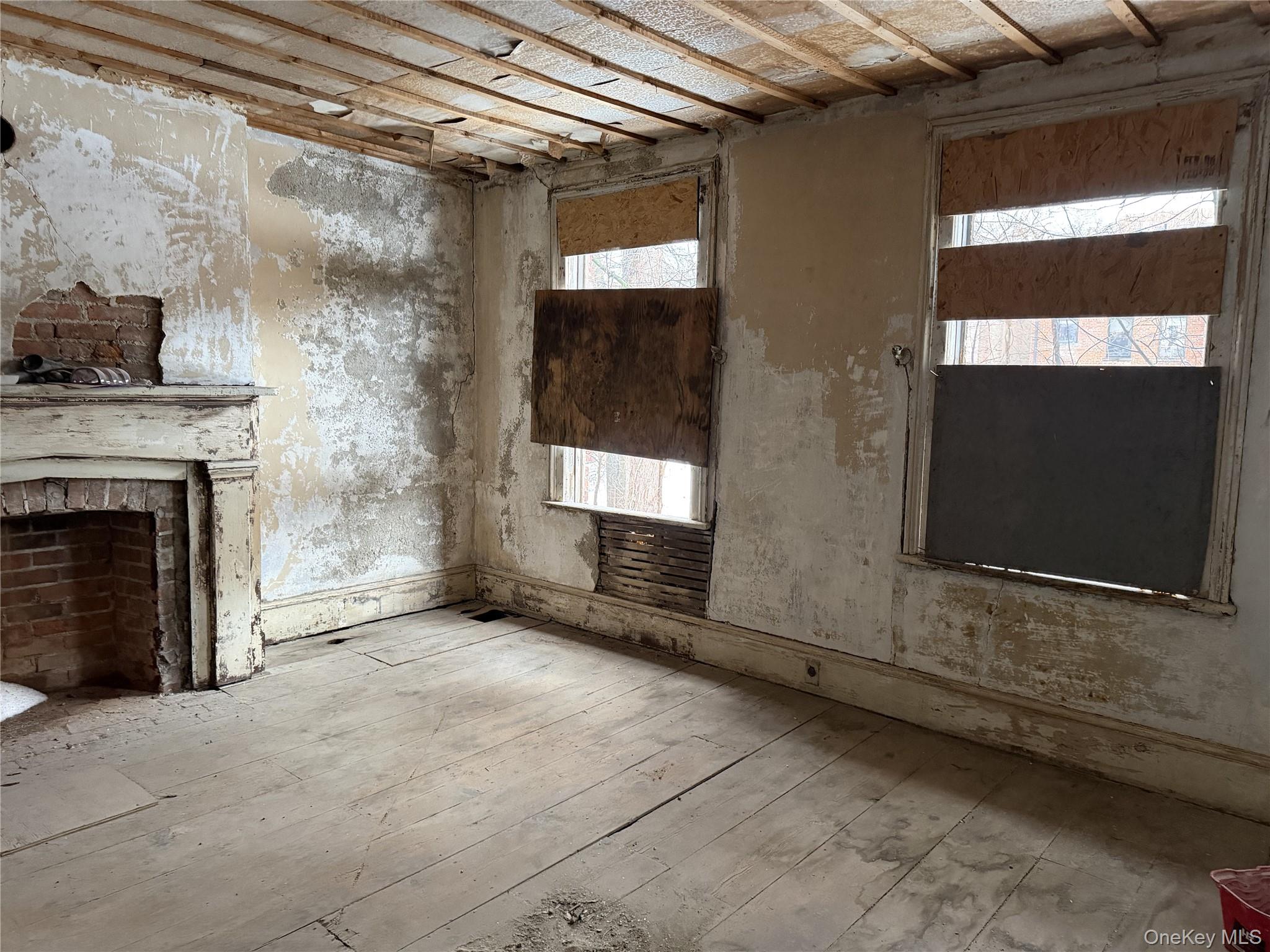 #8 photo, 169 Chambers Street, Newburgh , NY 12550