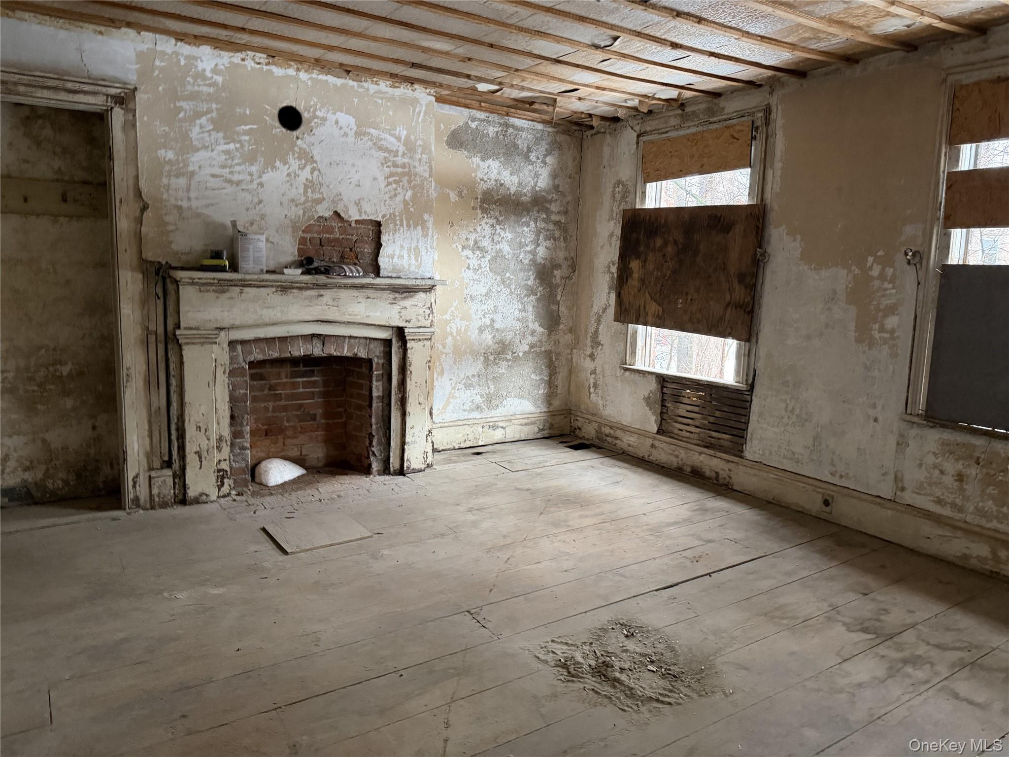 #9 photo, 169 Chambers Street, Newburgh , NY 12550