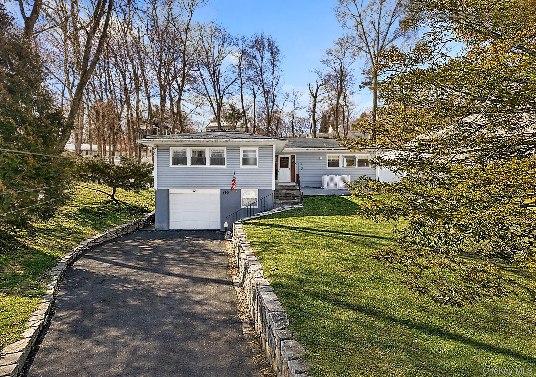 #2 photo, 590 Ashford Avenue, Ardsley , NY 10502