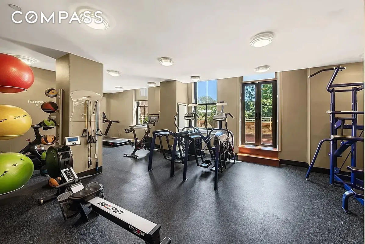 #9 photo, 1 Hanson Place, Fort Greene , NY 11243