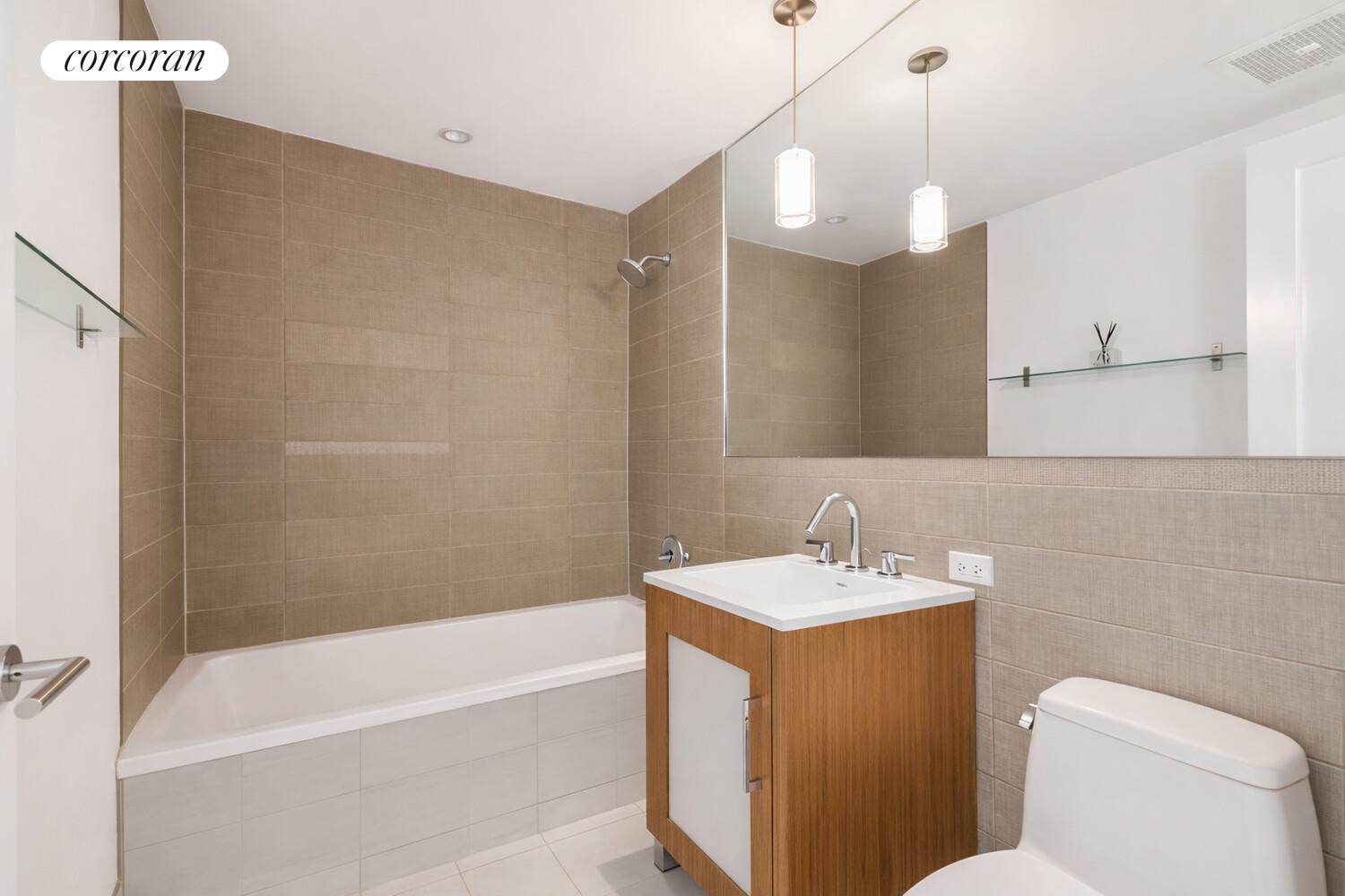 #7 photo, 125 N 10TH Street, Williamsburg , NY 11249