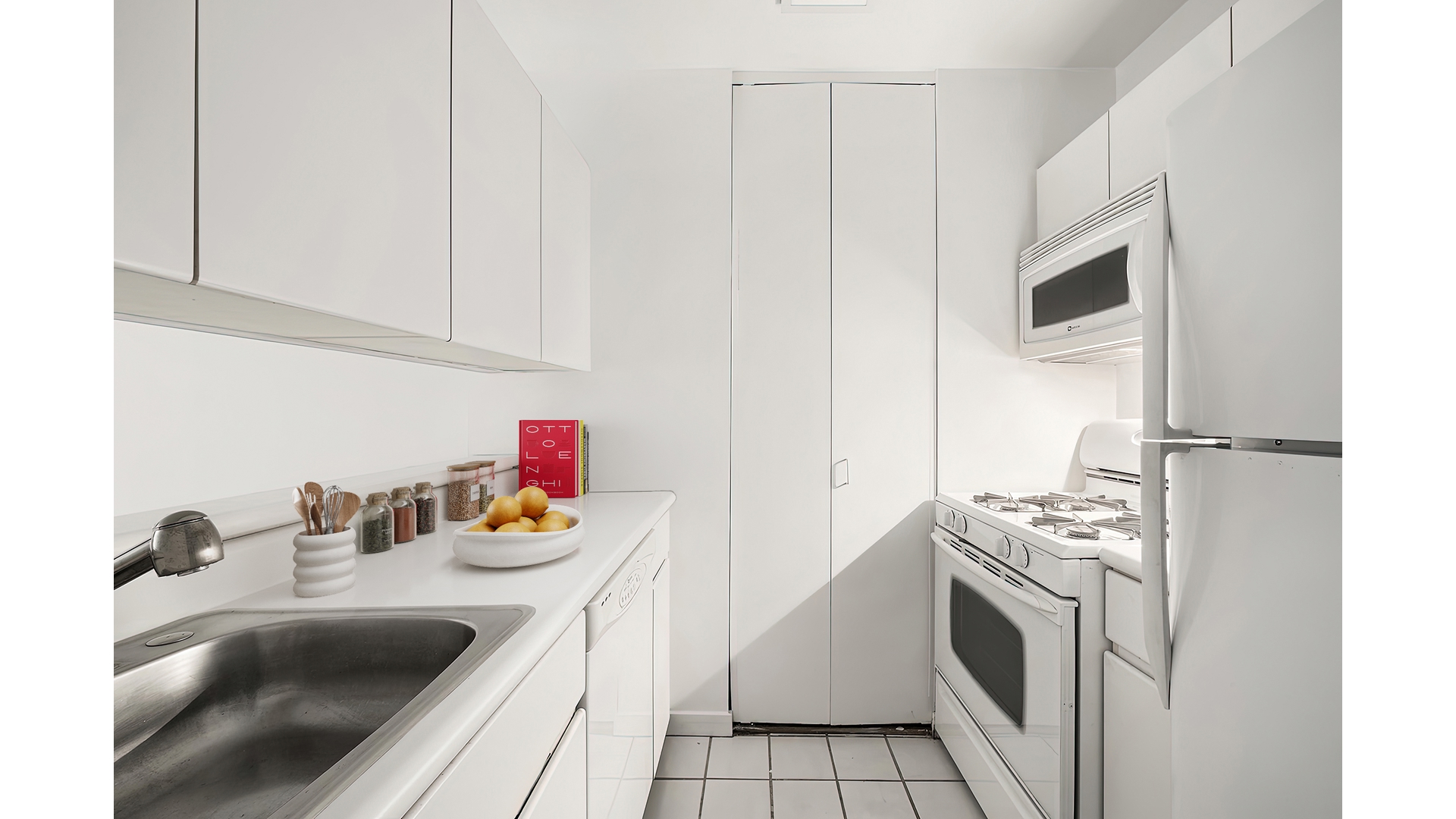 #4 photo, 145 E 48TH Street, مانهاتن Turtle Bay , NY 10017