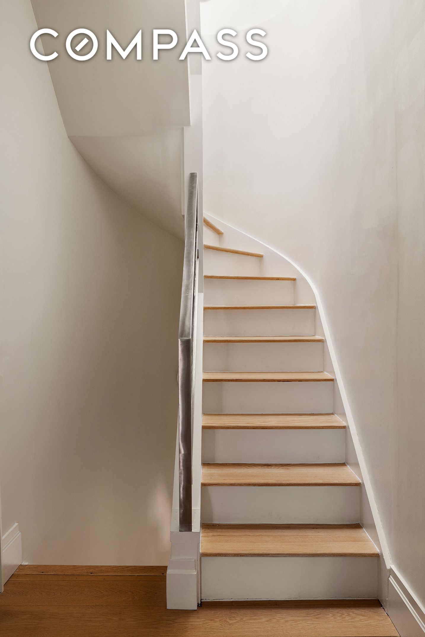 #8 photo, 334 W 19th Street, Chelsea , NY 10011