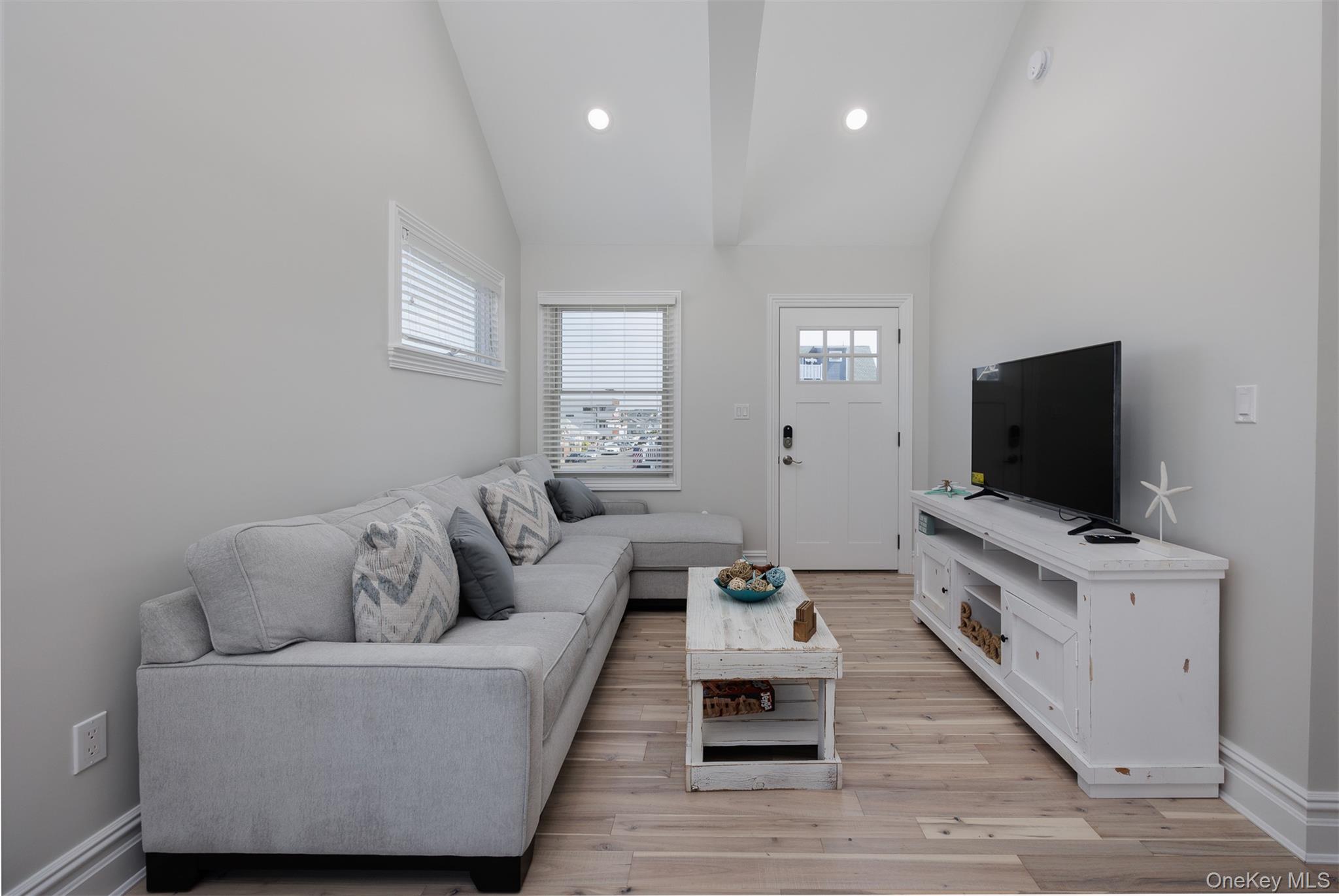 #3 photo, 24 Pennsylvania Avenue, Long Beach , NY 11561