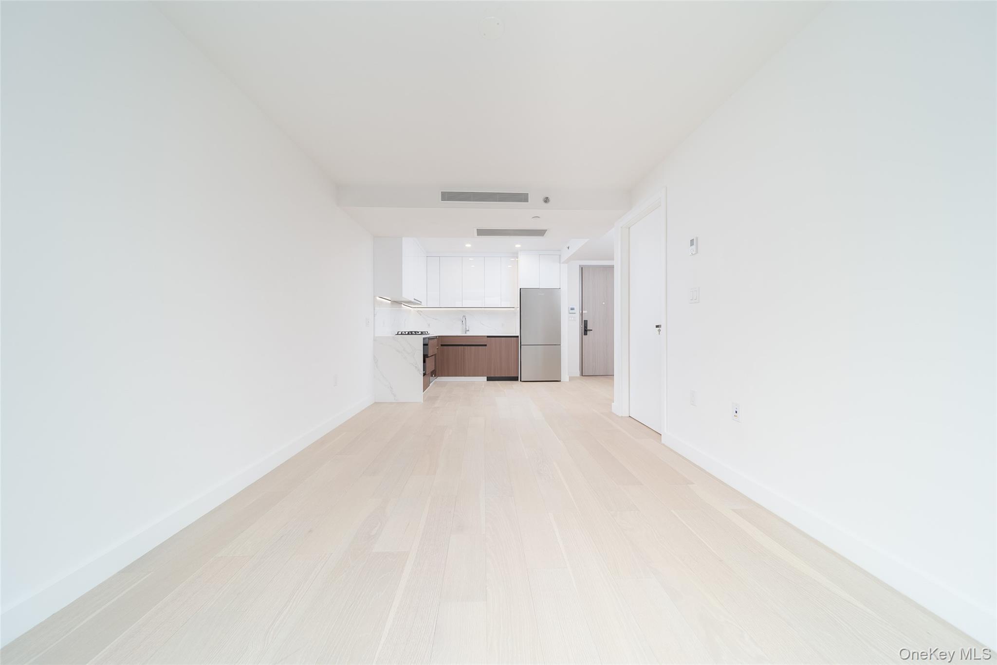 #6 photo, 14449 Northern Boulevard, Flushing , NY 11354