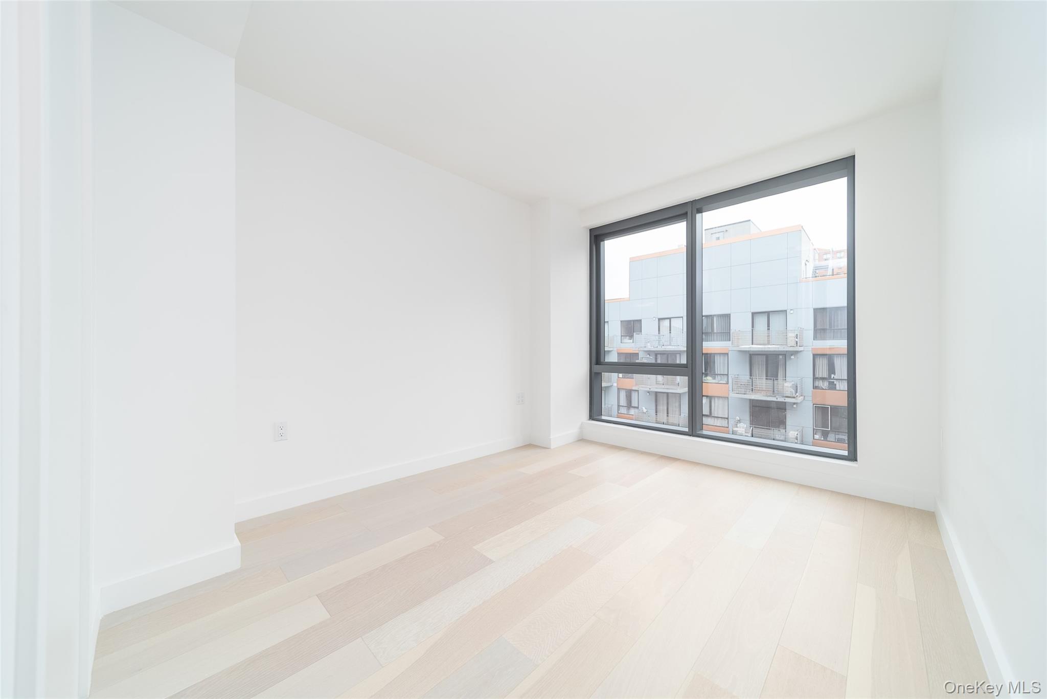 #7 photo, 14449 Northern Boulevard, Flushing , NY 11354