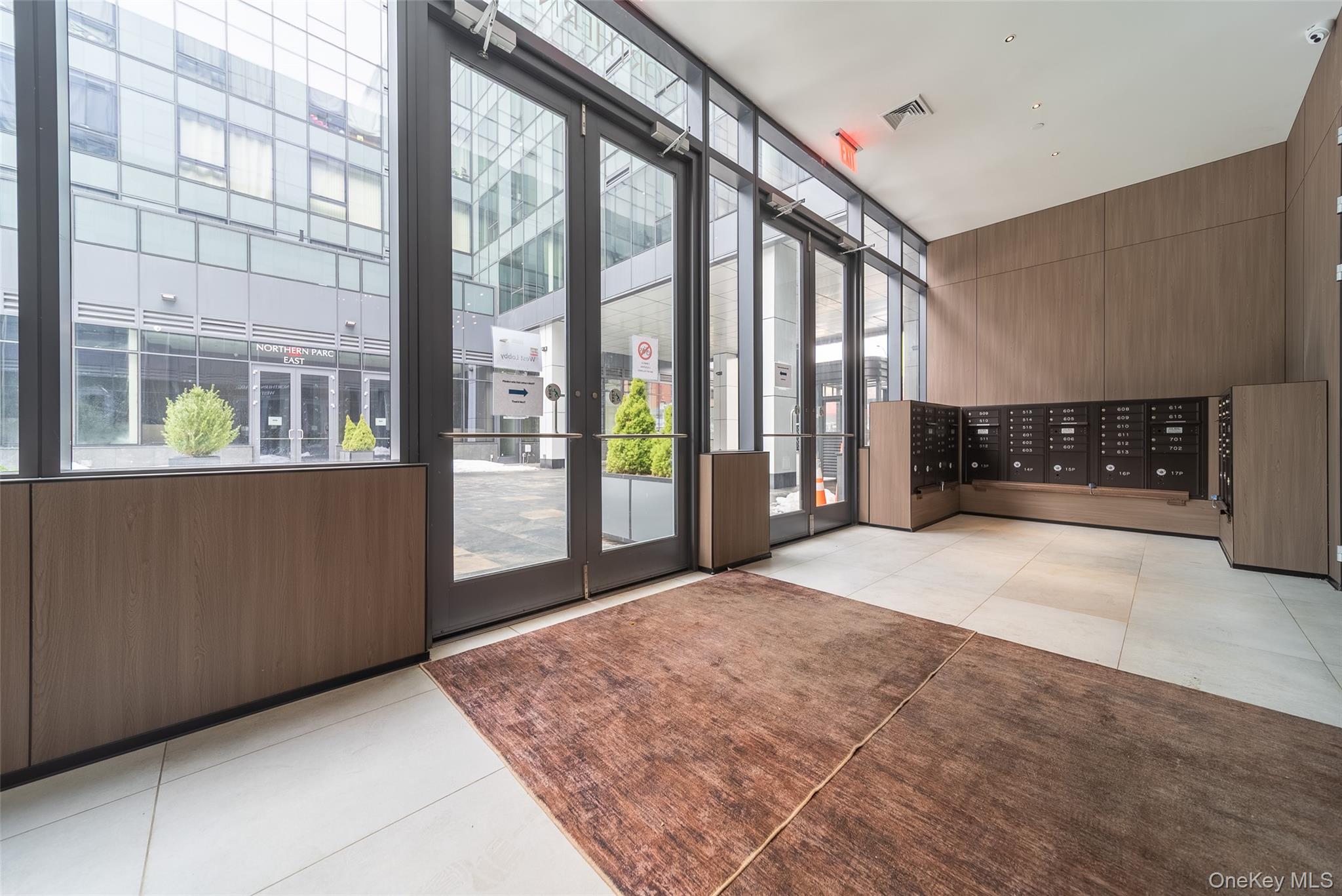 #18 photo, 14449 Northern Boulevard, Flushing , NY 11354