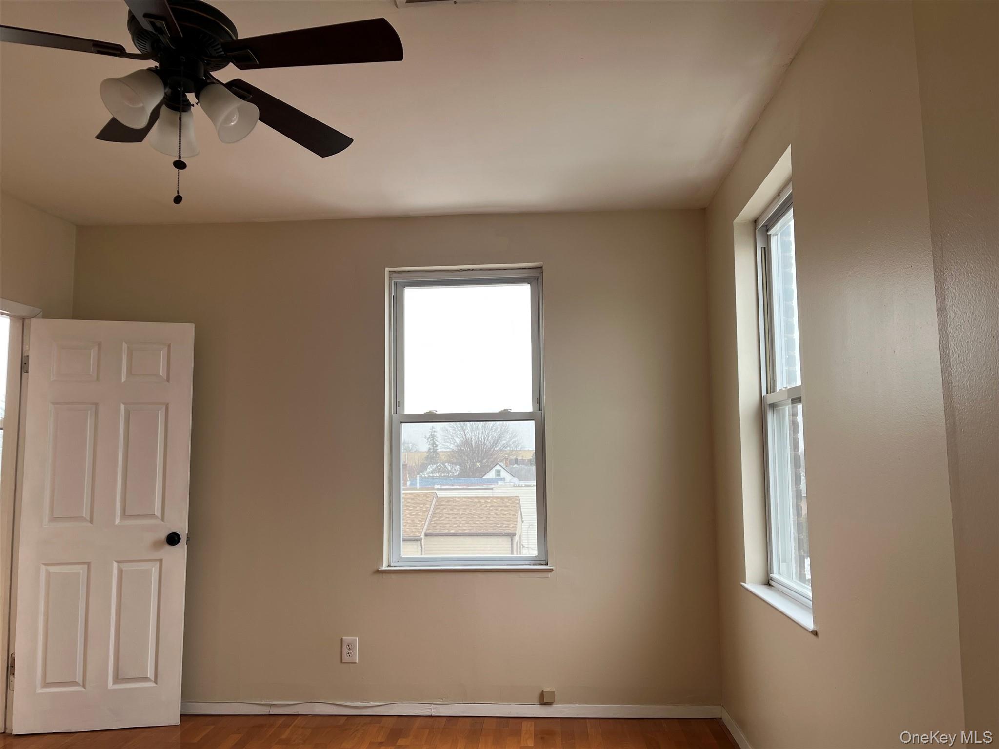 #14 photo, 400 Jericho Turnpike, New Hyde Park , NY 11040