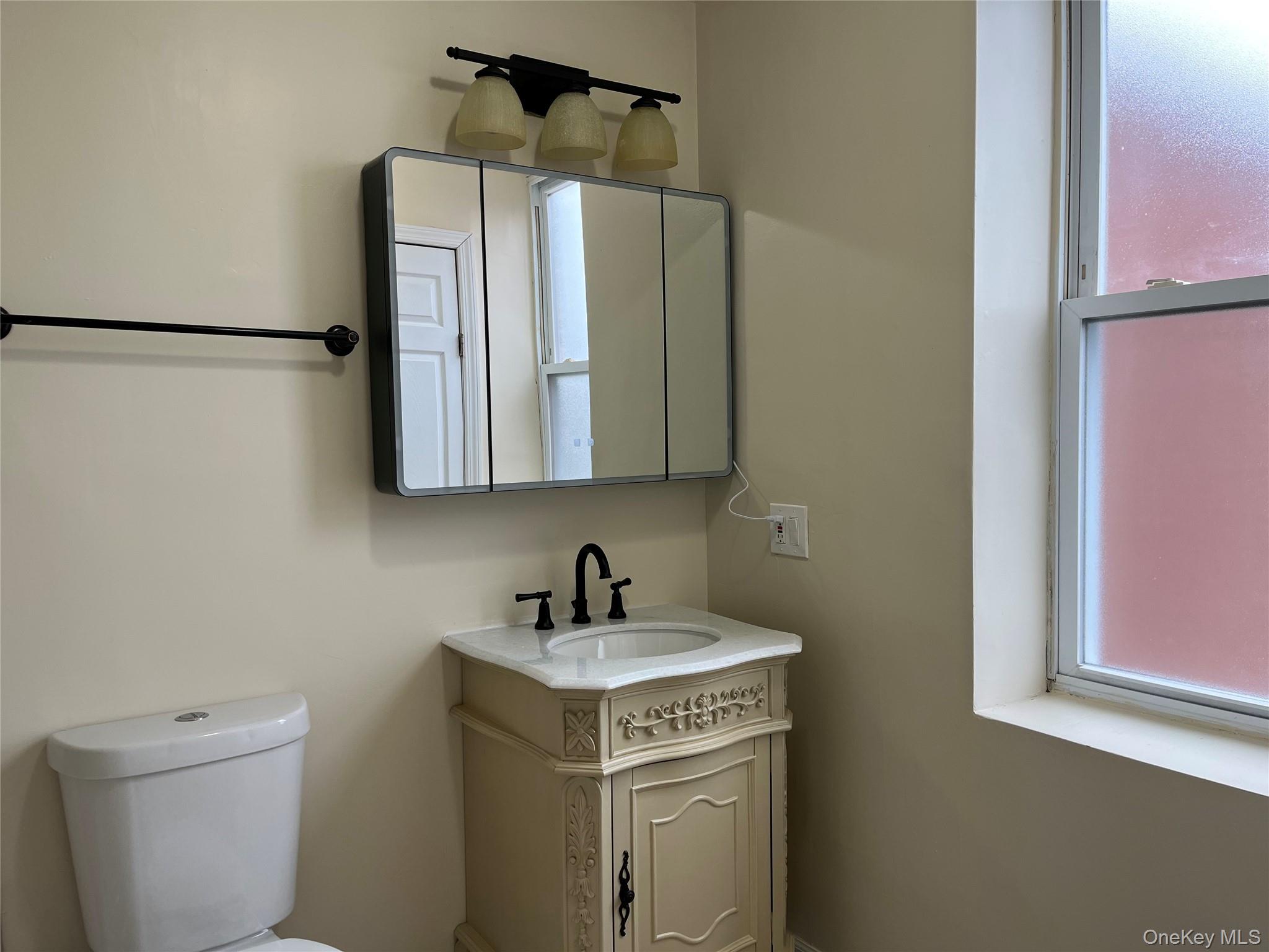 #8 photo, 400 Jericho Turnpike, New Hyde Park , NY 11040