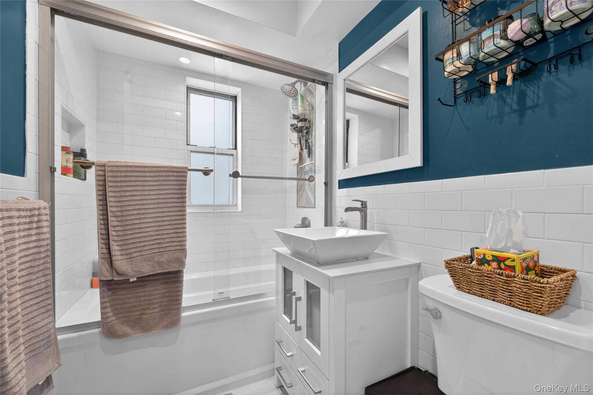 #5 photo, 8 Wooleys Lane, Great Neck , NY 11023