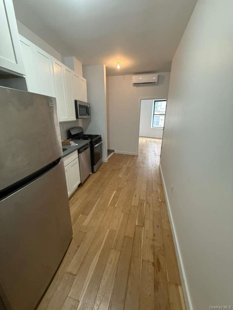 #5 photo, 2807 3rd Avenue, Bronx , NY 10455