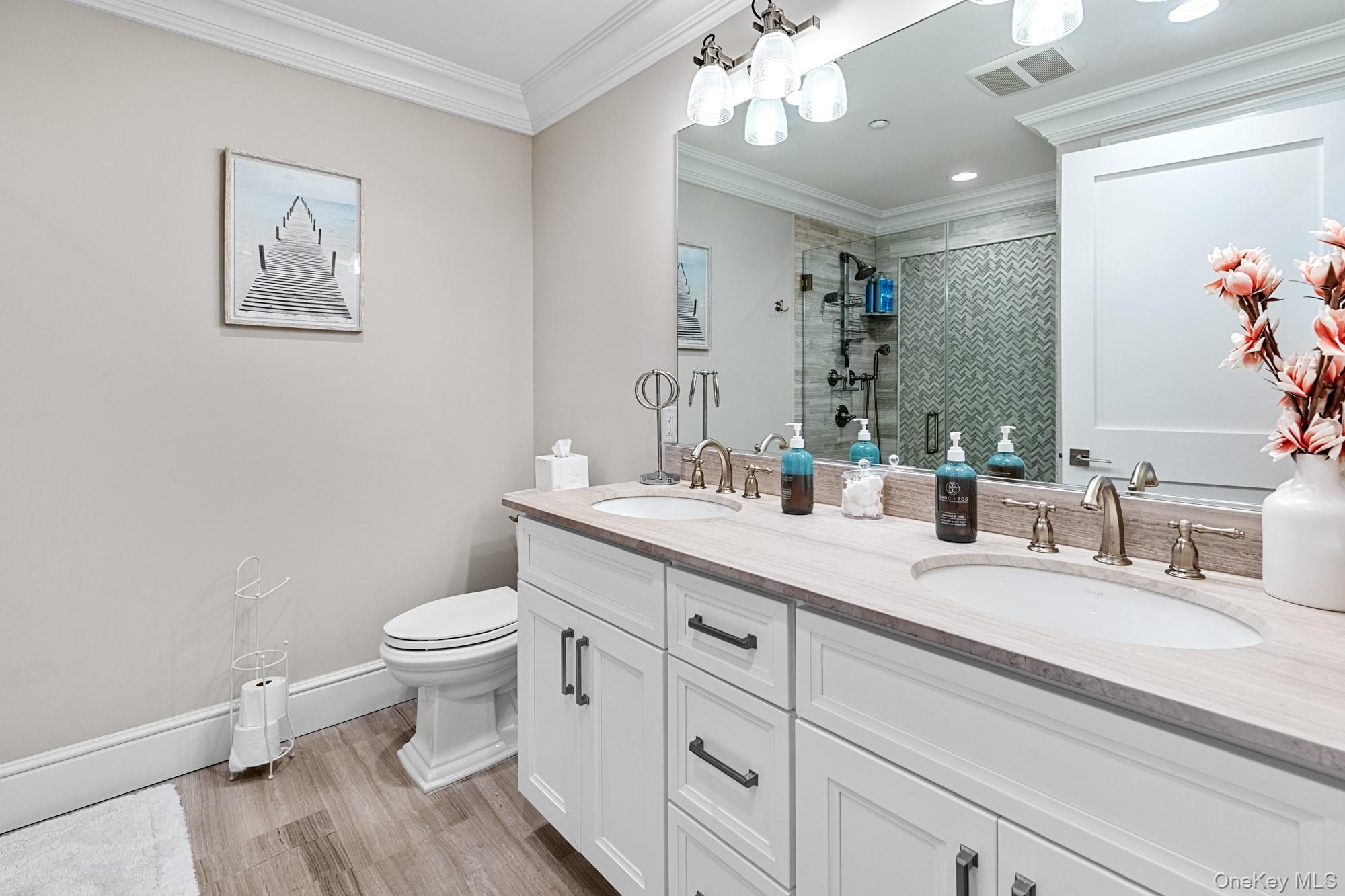 #9 photo, 1 Village Green Drive, Southampton , NY 11968