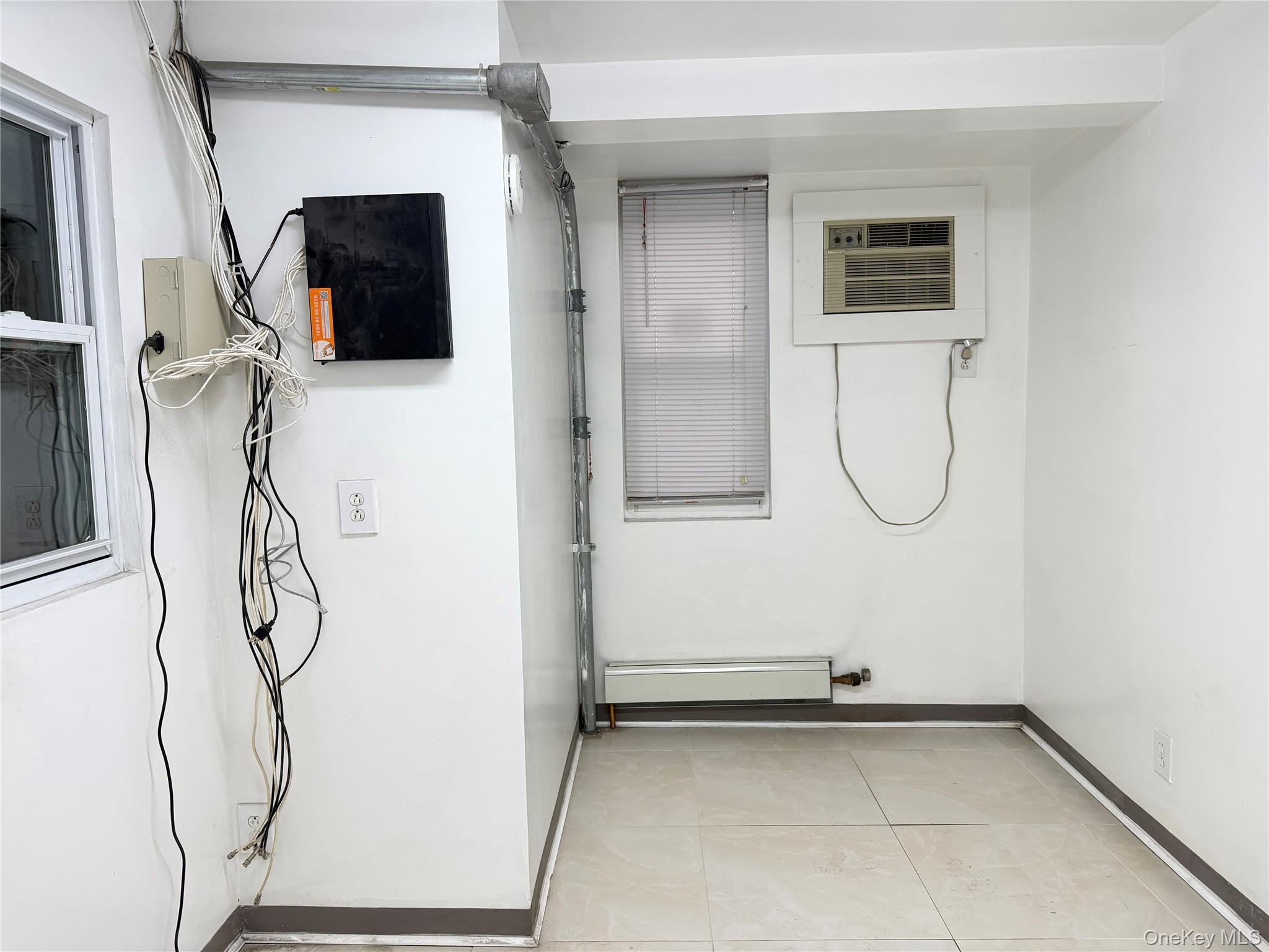 #3 photo, 33-67 55th Street, كوينز Woodside , NY 11377