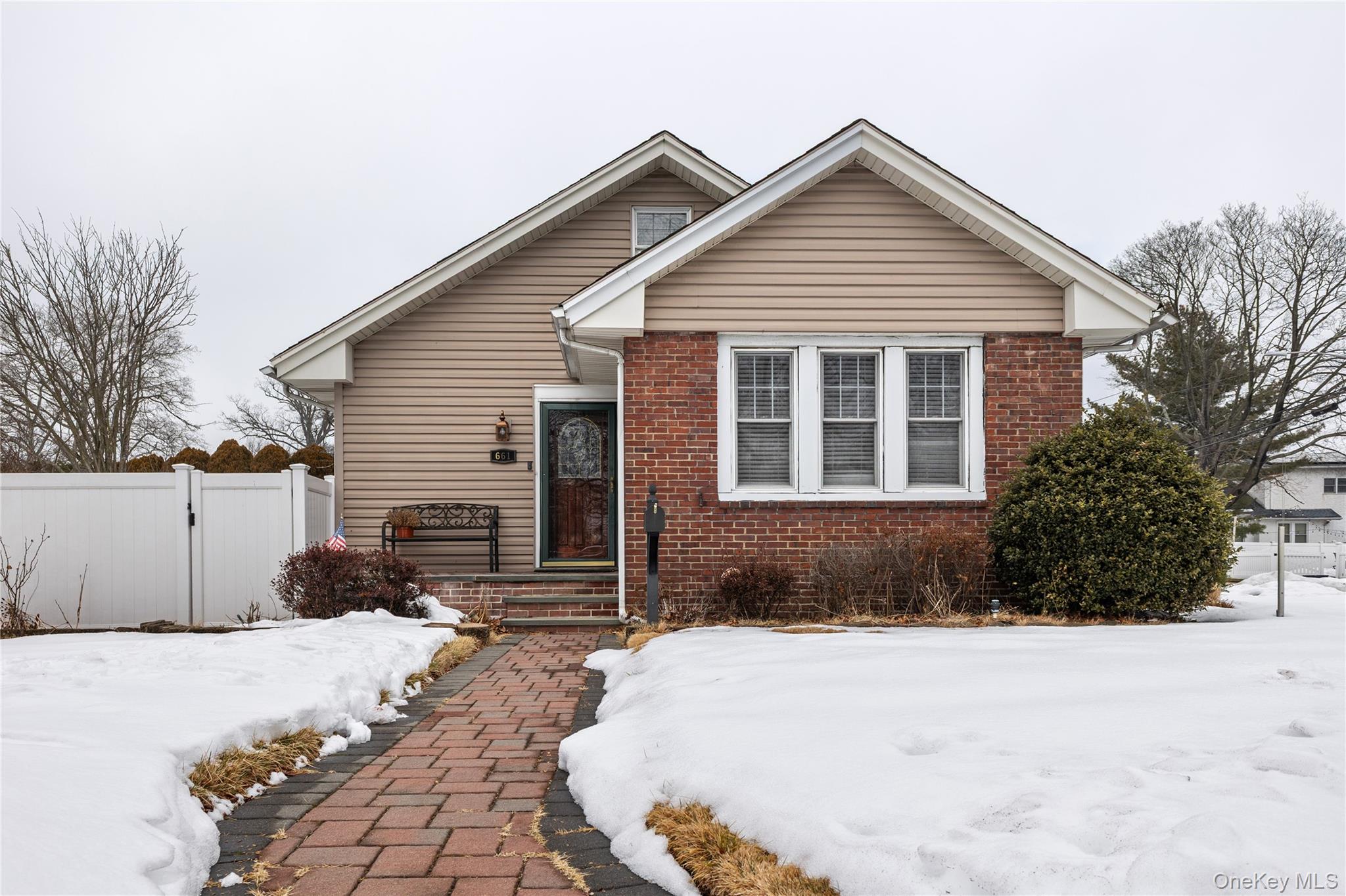 #1 photo, 661 Saint Lukes Place, North Baldwin , NY 11510