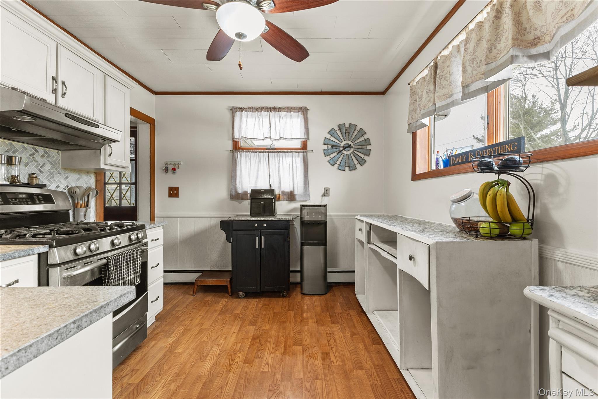 #3 photo, 661 Saint Lukes Place, North Baldwin , NY 11510