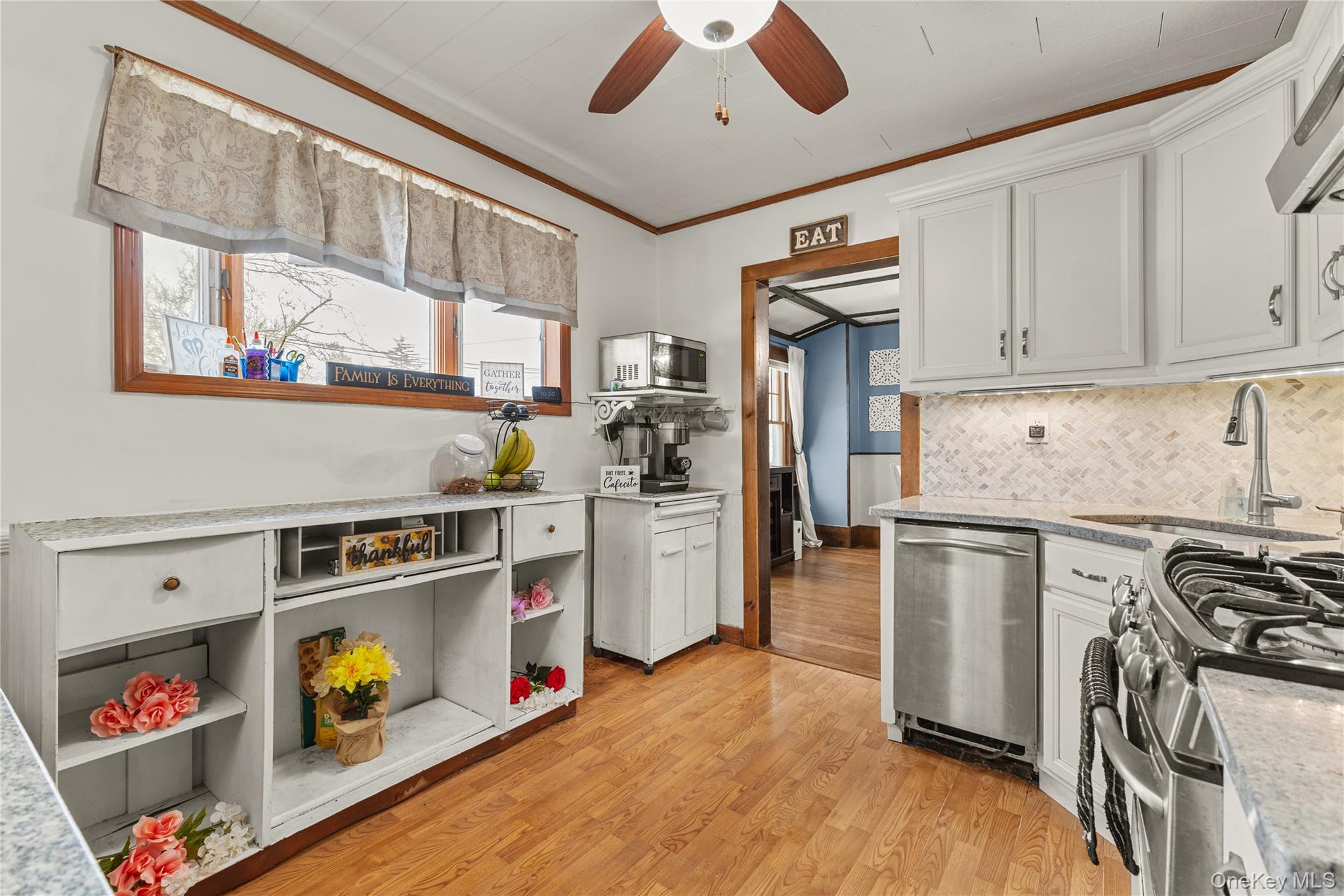 #4 photo, 661 Saint Lukes Place, North Baldwin , NY 11510