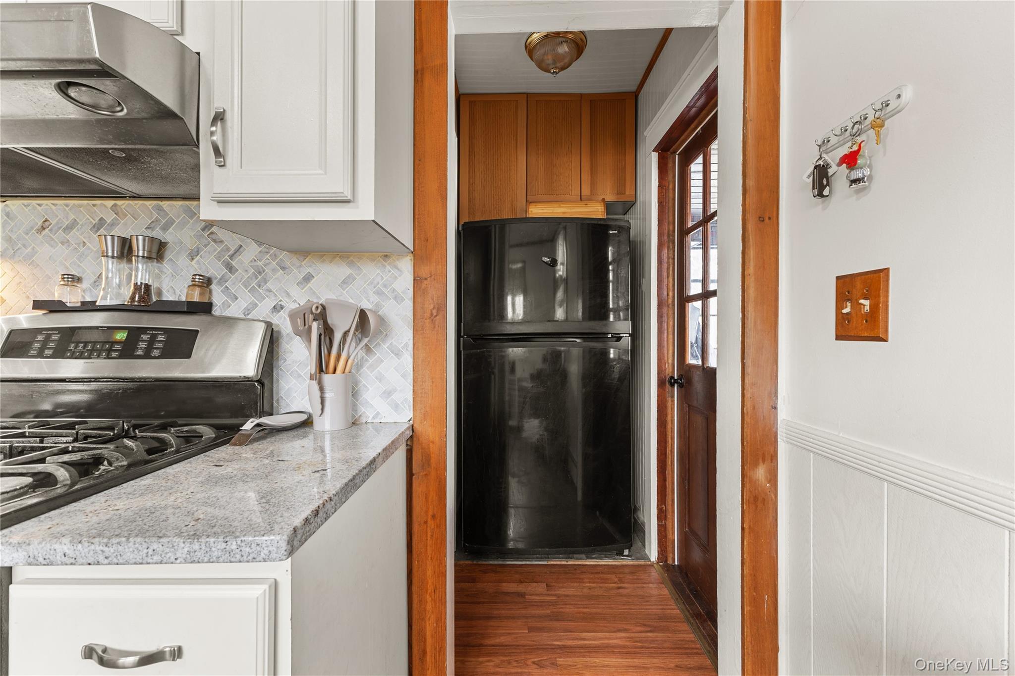 #5 photo, 661 Saint Lukes Place, North Baldwin , NY 11510